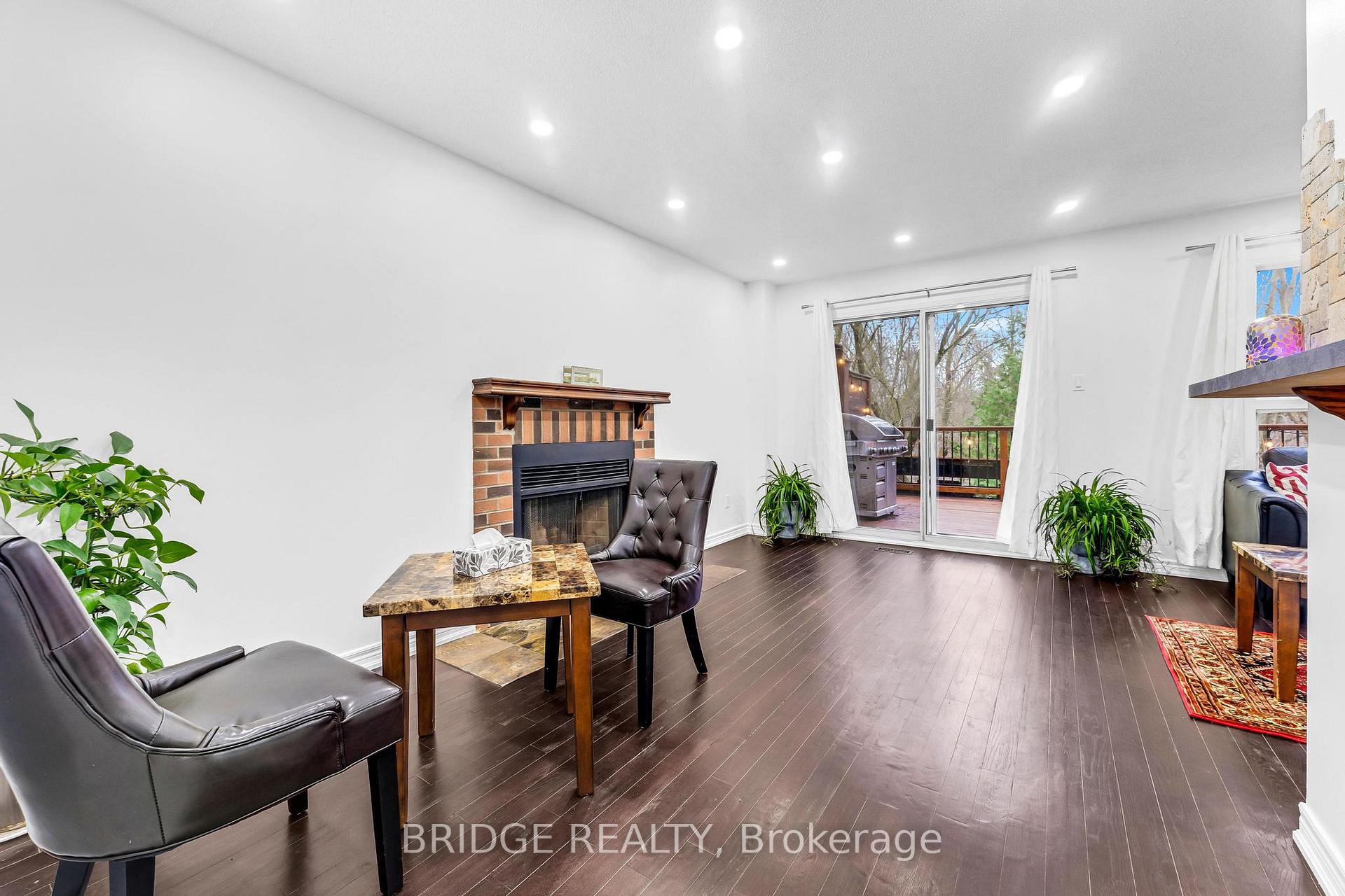 Photo 10 of 61 D'Aubigny Road W, Brantford, West Brant — HOMEH