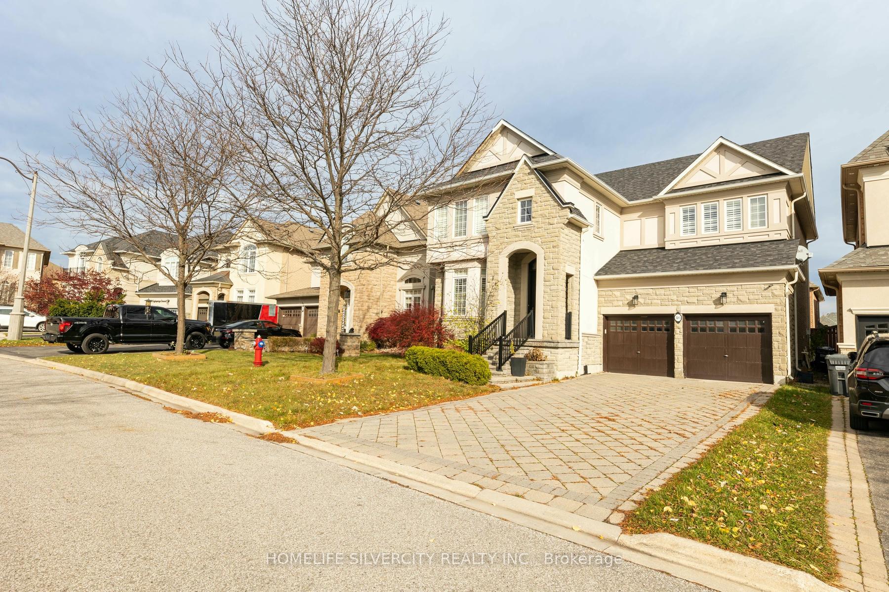 Photo 4 of 46 Eaglesprings Crescent, Brampton, Bram East — HOMEH