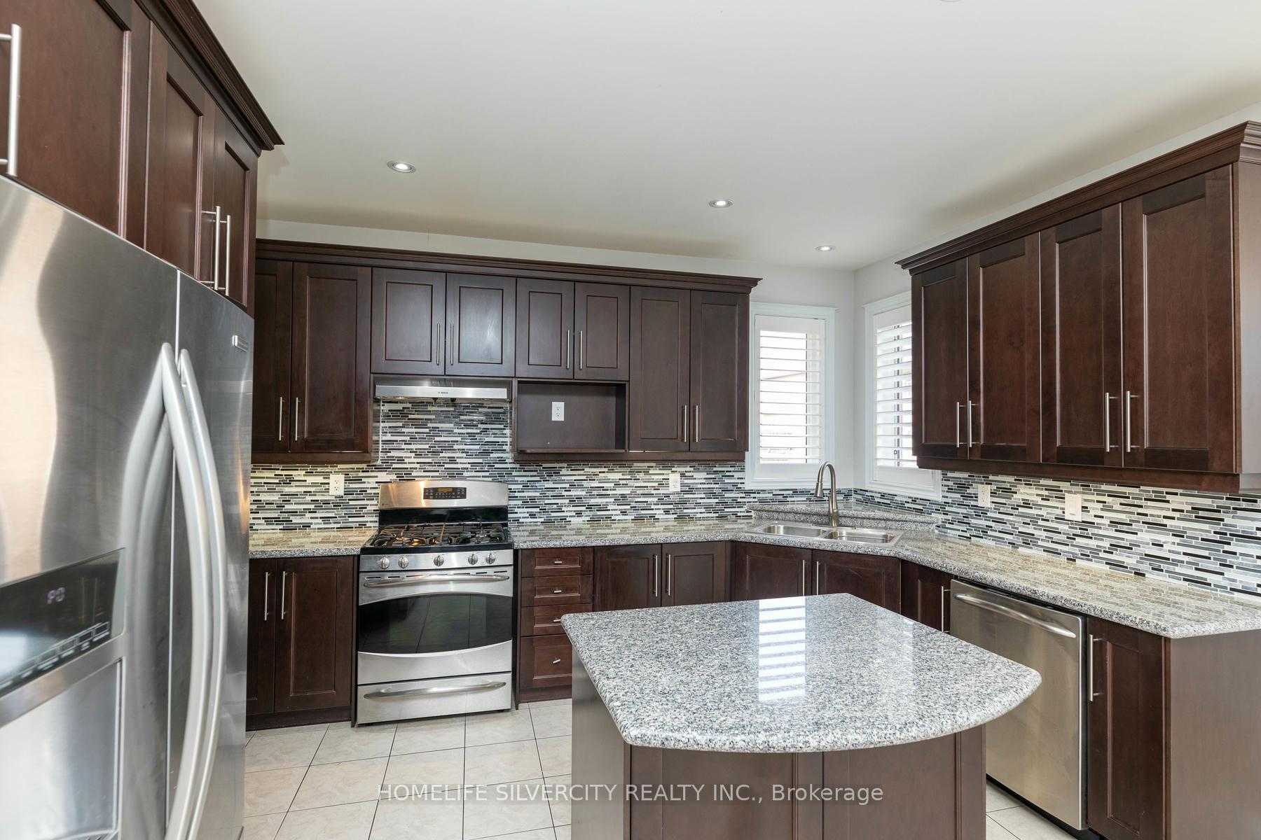 Photo 12 of 46 Eaglesprings Crescent, Brampton, Bram East — HOMEH