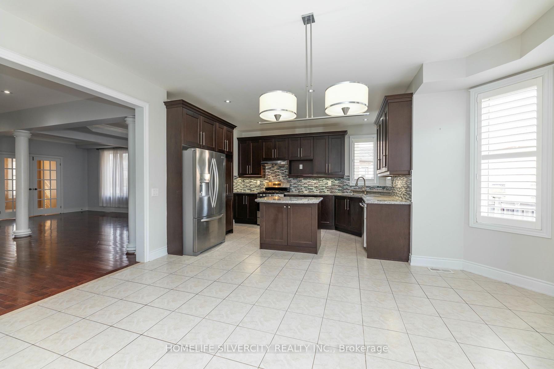 Photo 10 of 46 Eaglesprings Crescent, Brampton, Bram East — HOMEH