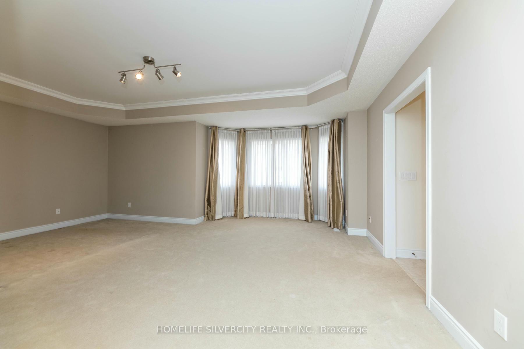 Photo 16 of 46 Eaglesprings Crescent, Brampton, Bram East — HOMEH