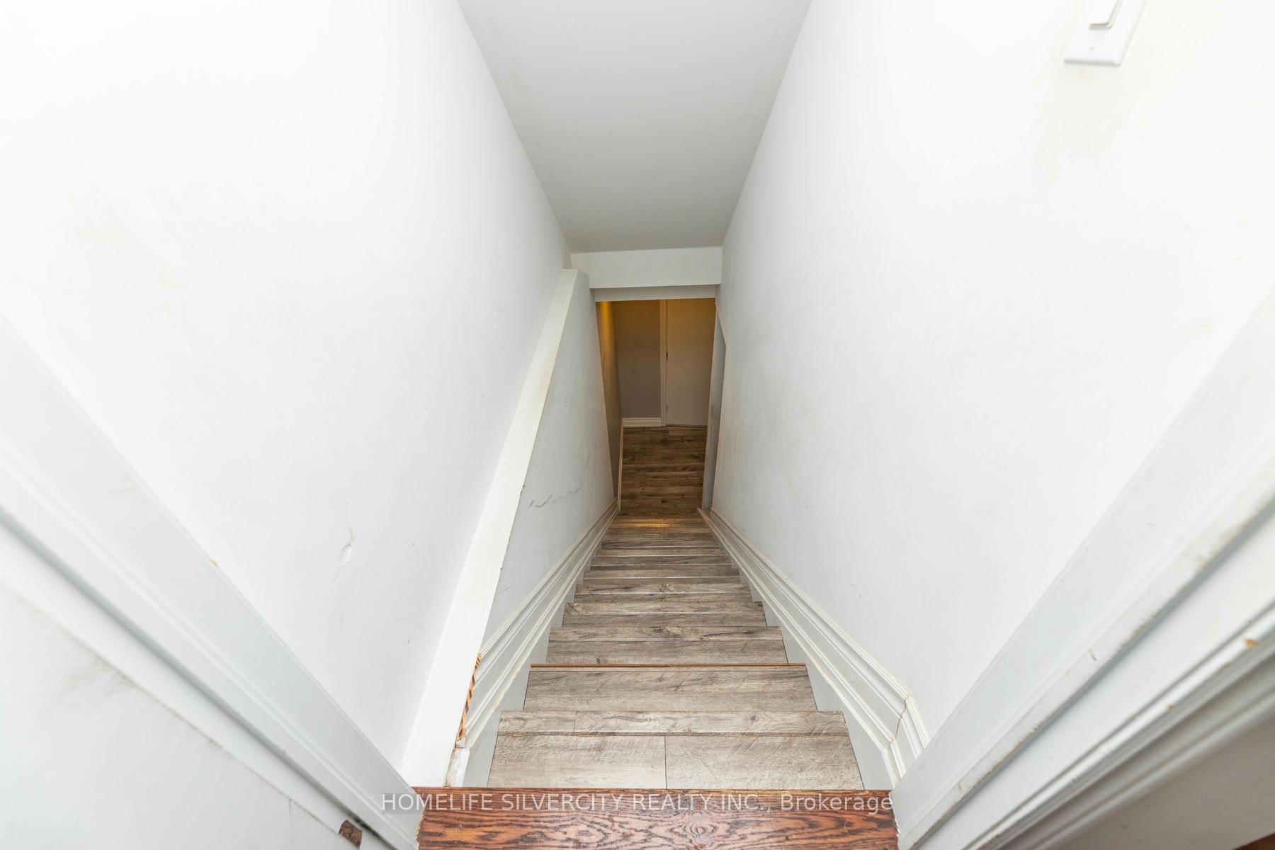 Photo 18 of 46 Eaglesprings Crescent, Brampton, Bram East — HOMEH