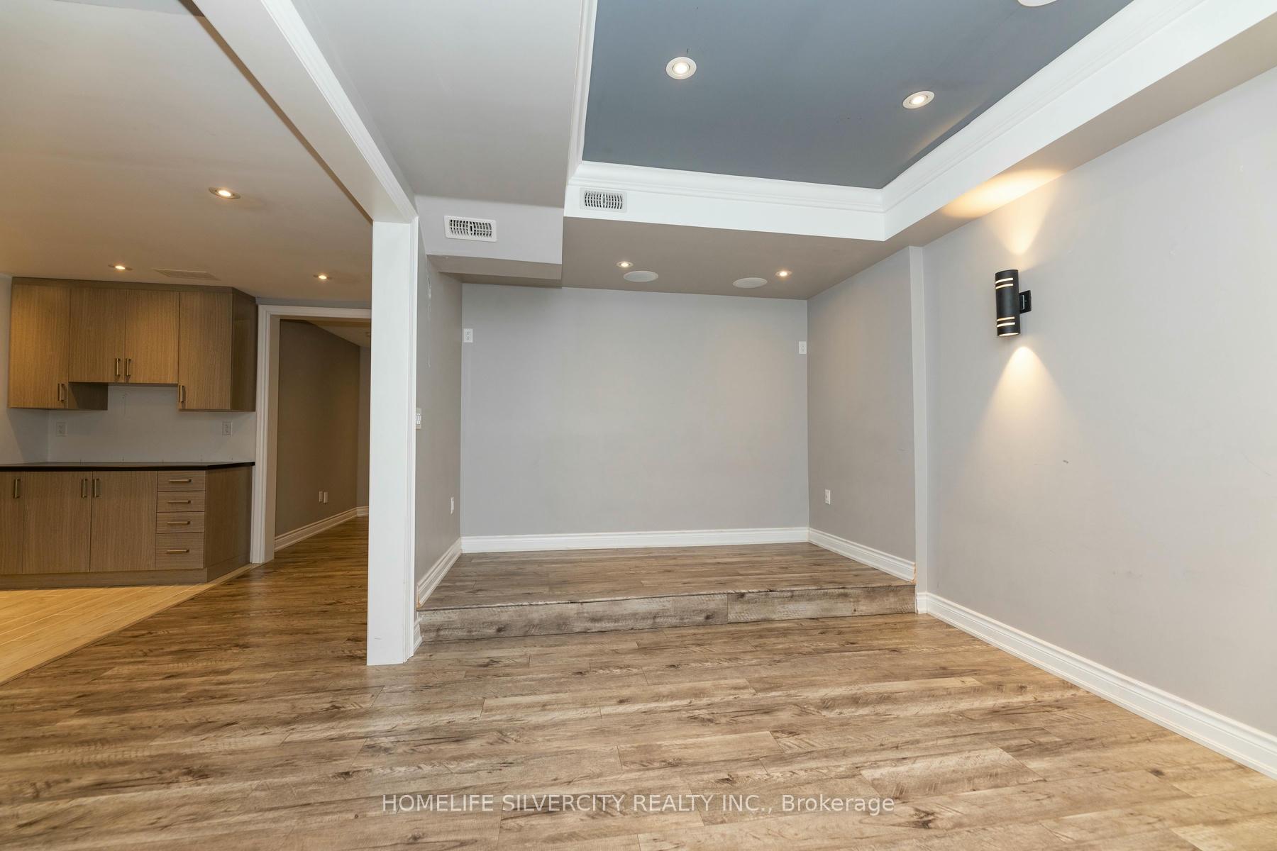 Photo 24 of 46 Eaglesprings Crescent, Brampton, Bram East — HOMEH