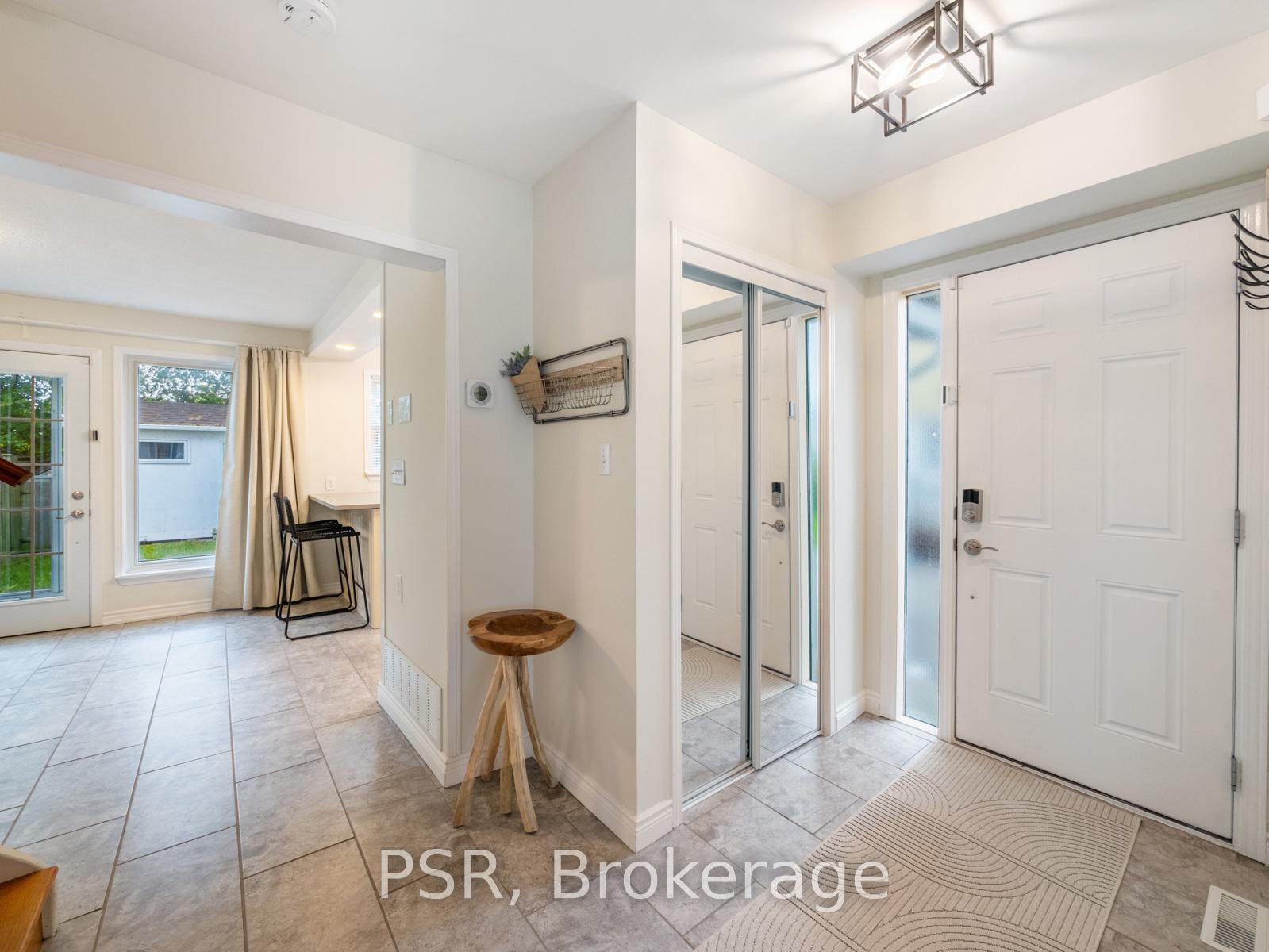 Photo 4 of 1158 Venus Crescent, Oshawa, Lakeview — HOMEH