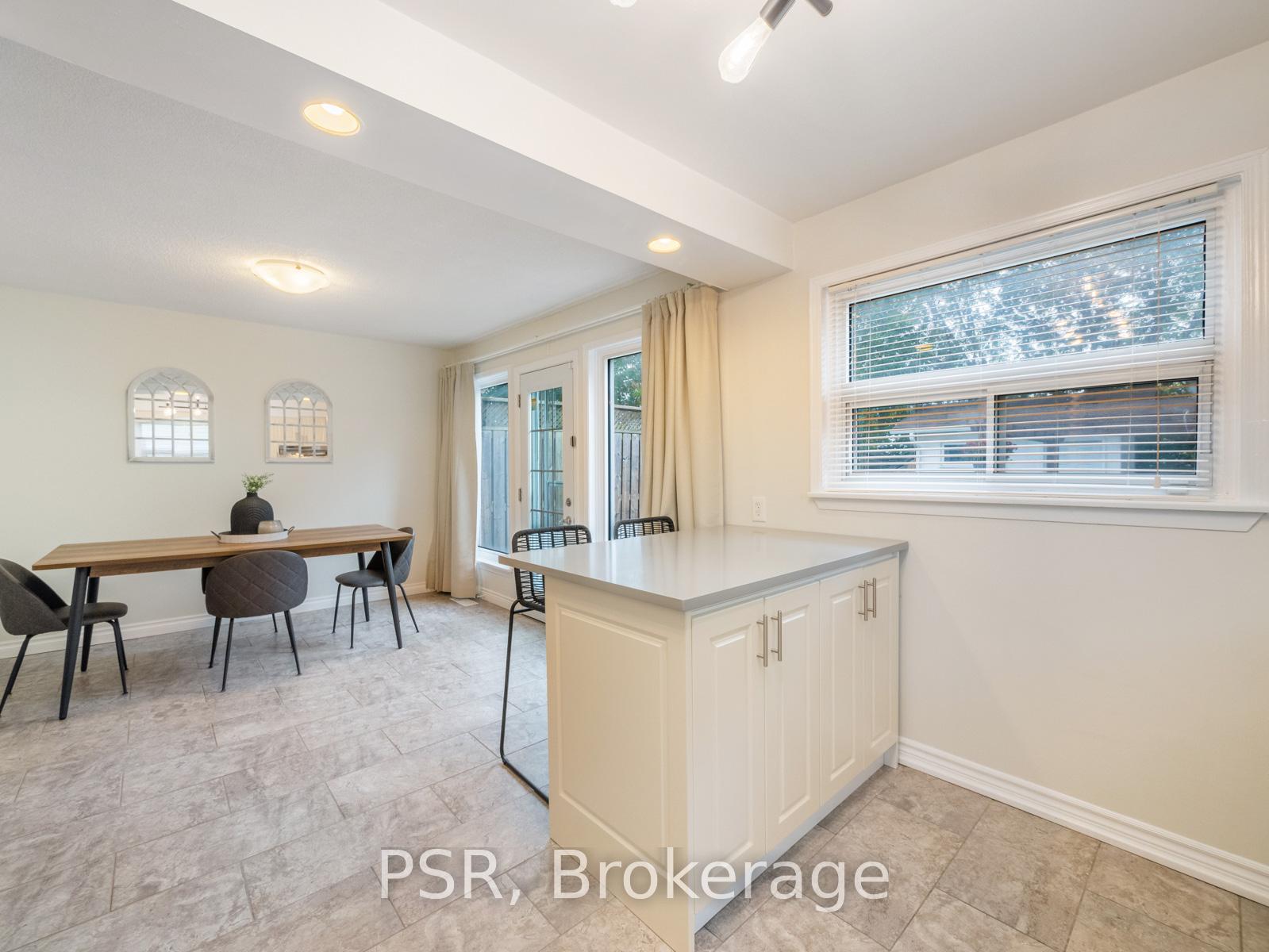 Photo 5 of 1158 Venus Crescent, Oshawa, Lakeview — HOMEH
