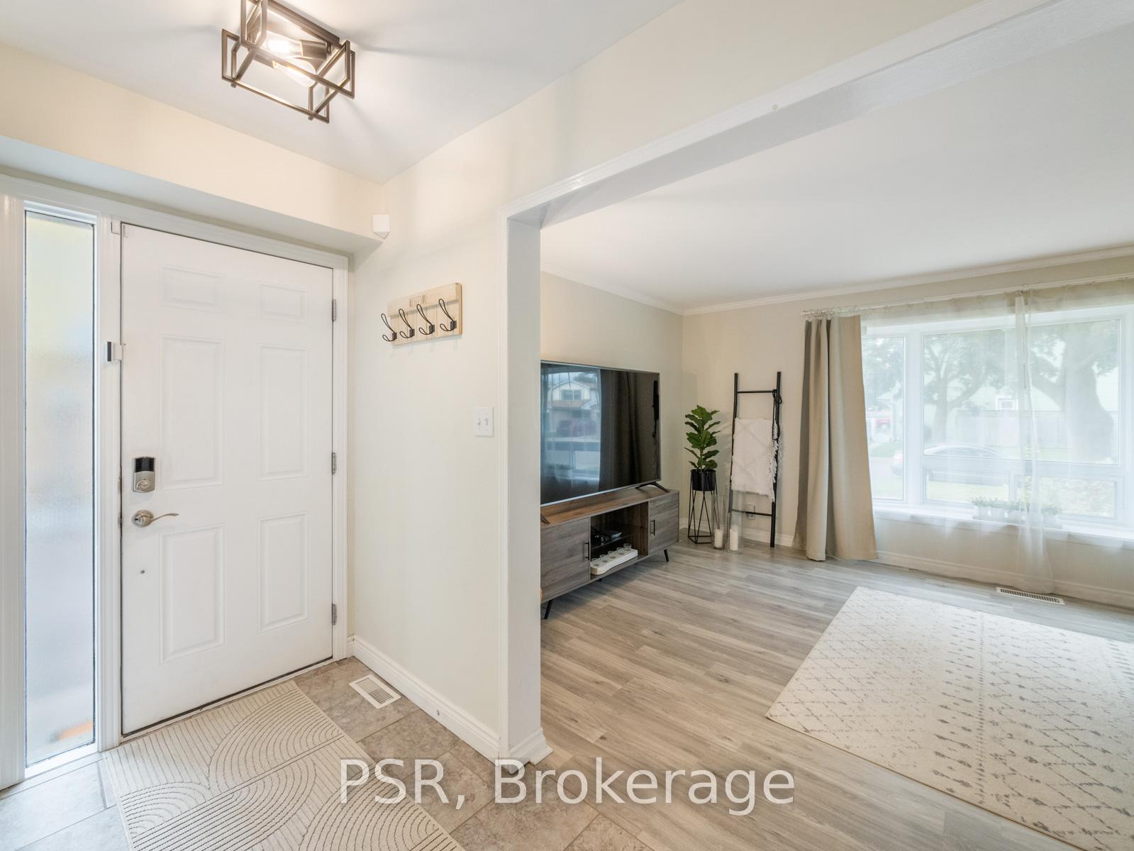 Photo 13 of 1158 Venus Crescent, Oshawa, Lakeview — HOMEH