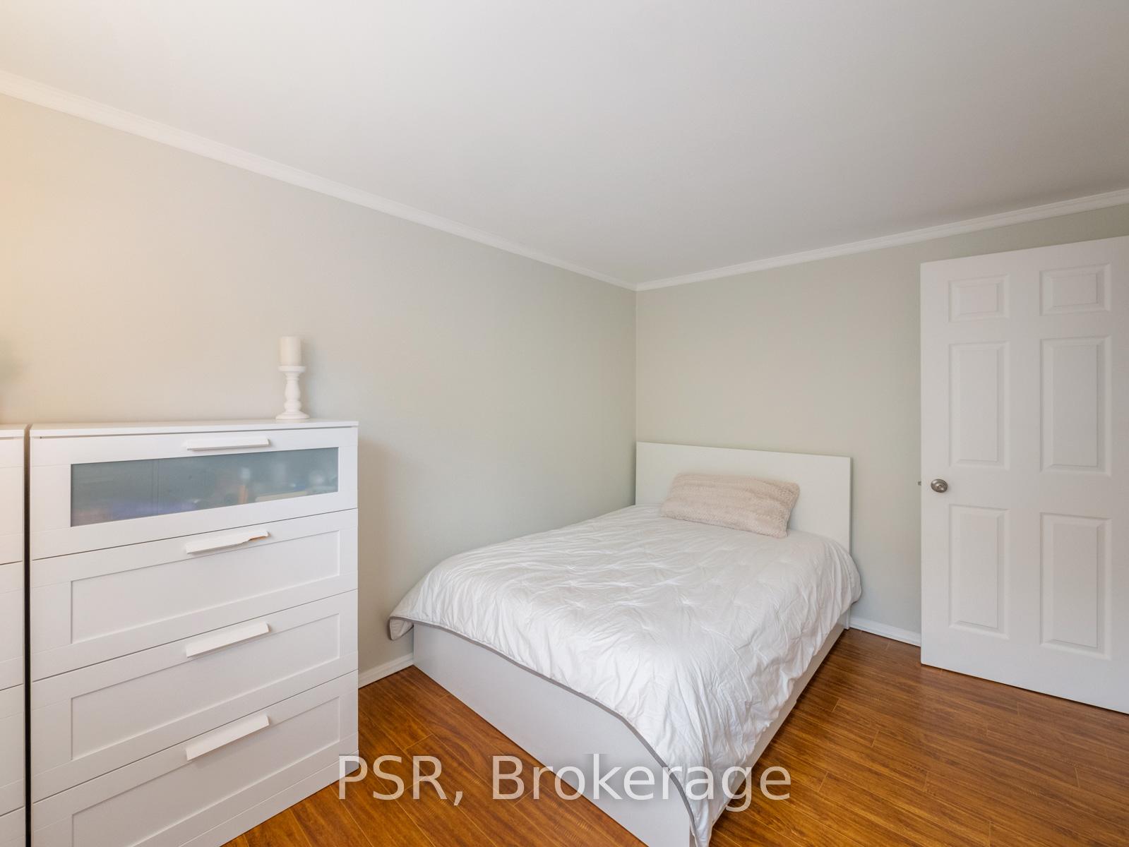 Photo 17 of 1158 Venus Crescent, Oshawa, Lakeview — HOMEH