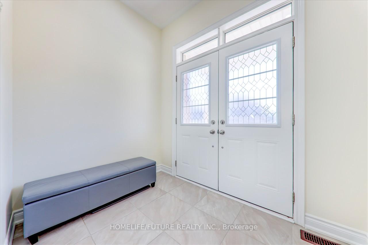 Photo 3 of 25 Ryler Way, Markham, Cedarwood — HOMEH