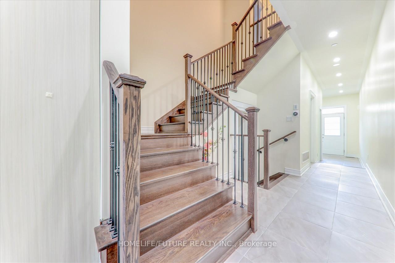 Photo 12 of 25 Ryler Way, Markham, Cedarwood — HOMEH