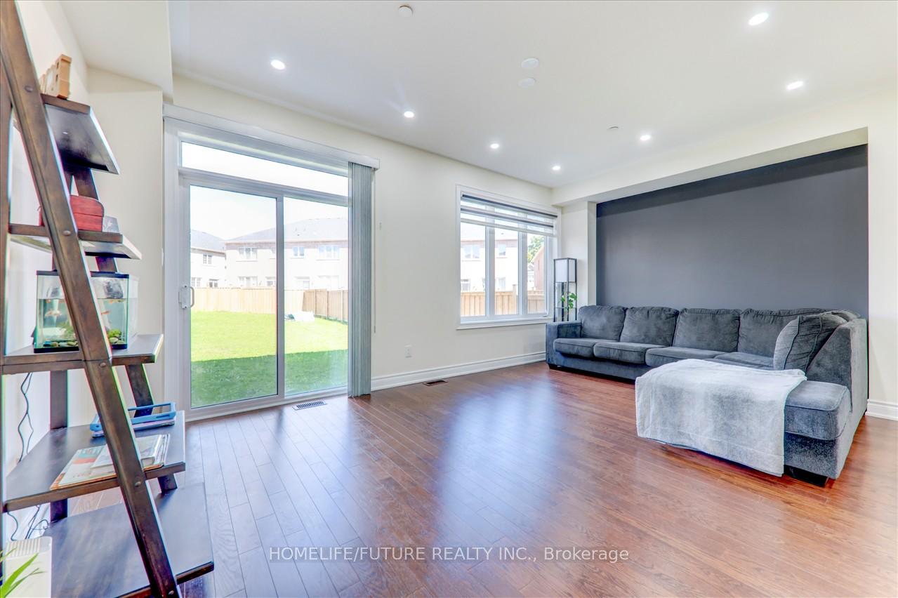 Photo 6 of 25 Ryler Way, Markham, Cedarwood — HOMEH