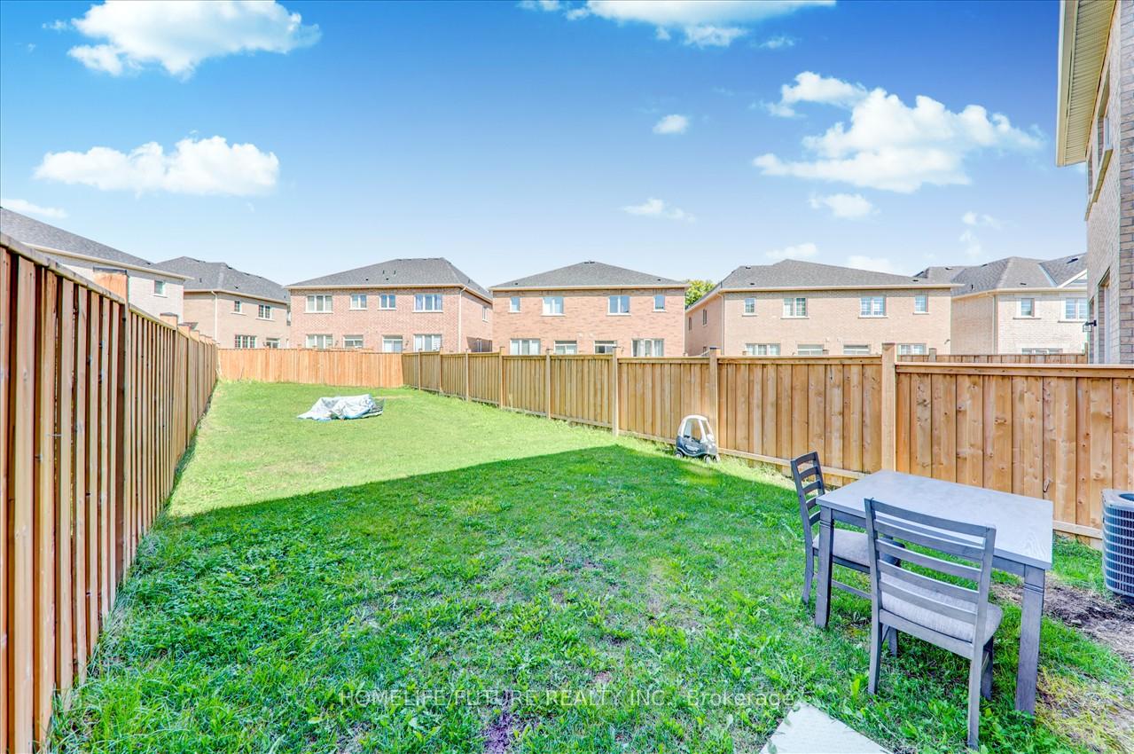 Photo 34 of 25 Ryler Way, Markham, Cedarwood — HOMEH