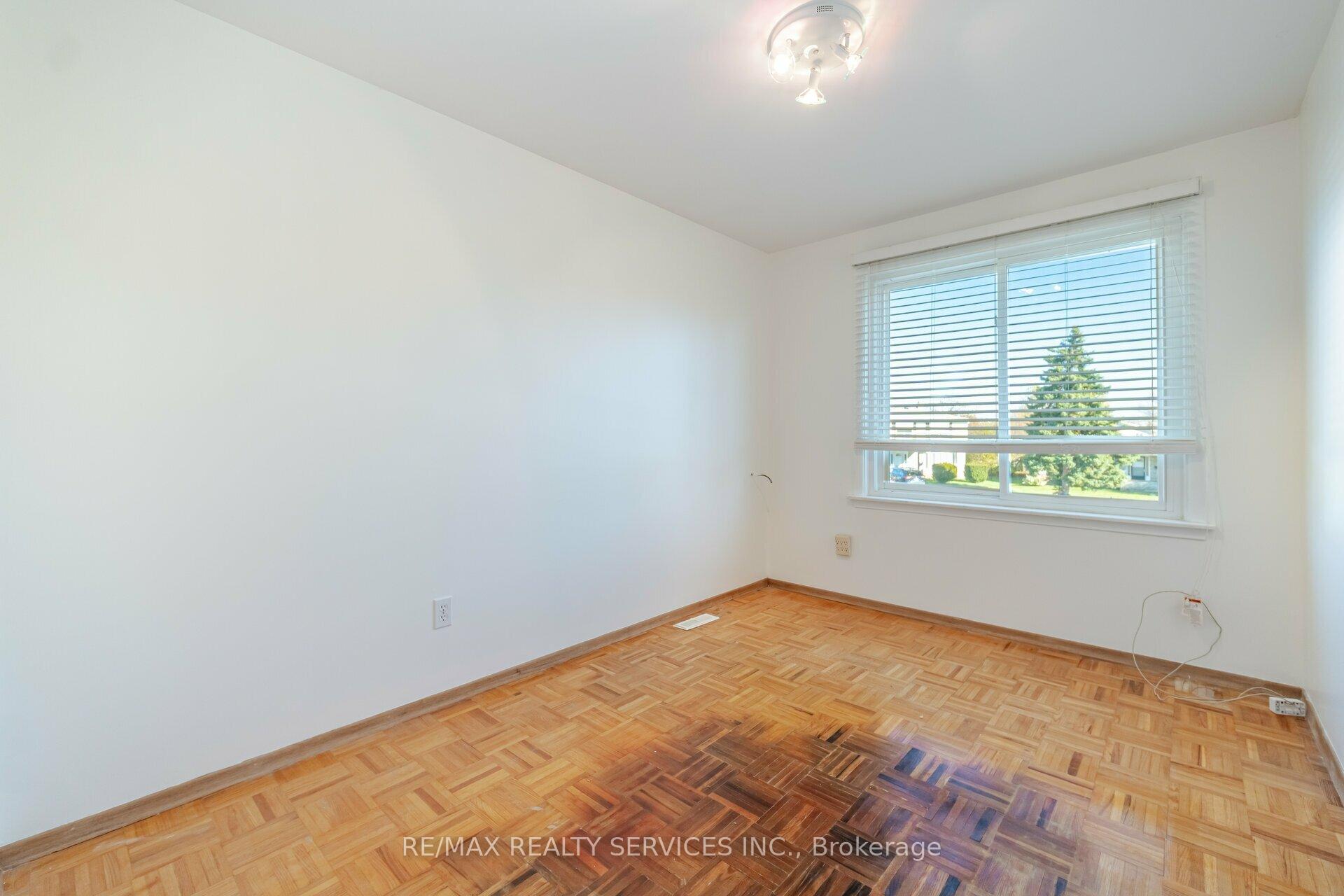 Photo 13 of 24 Grassington Court, Brampton, Northgate — HOMEH