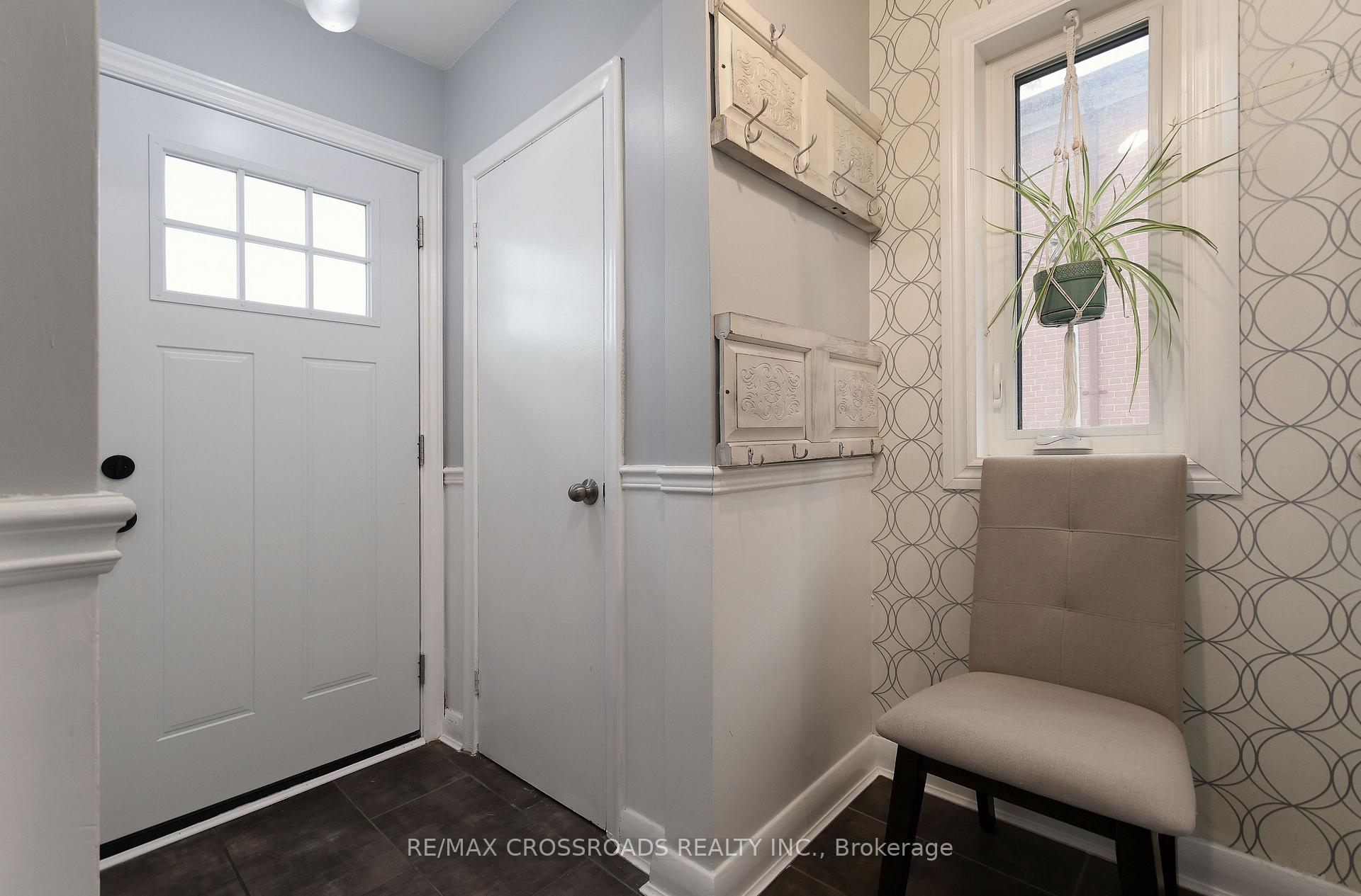 Photo 3 of 3677 St Clair Avenue, Scarborough, Cliffcrest — HOMEH