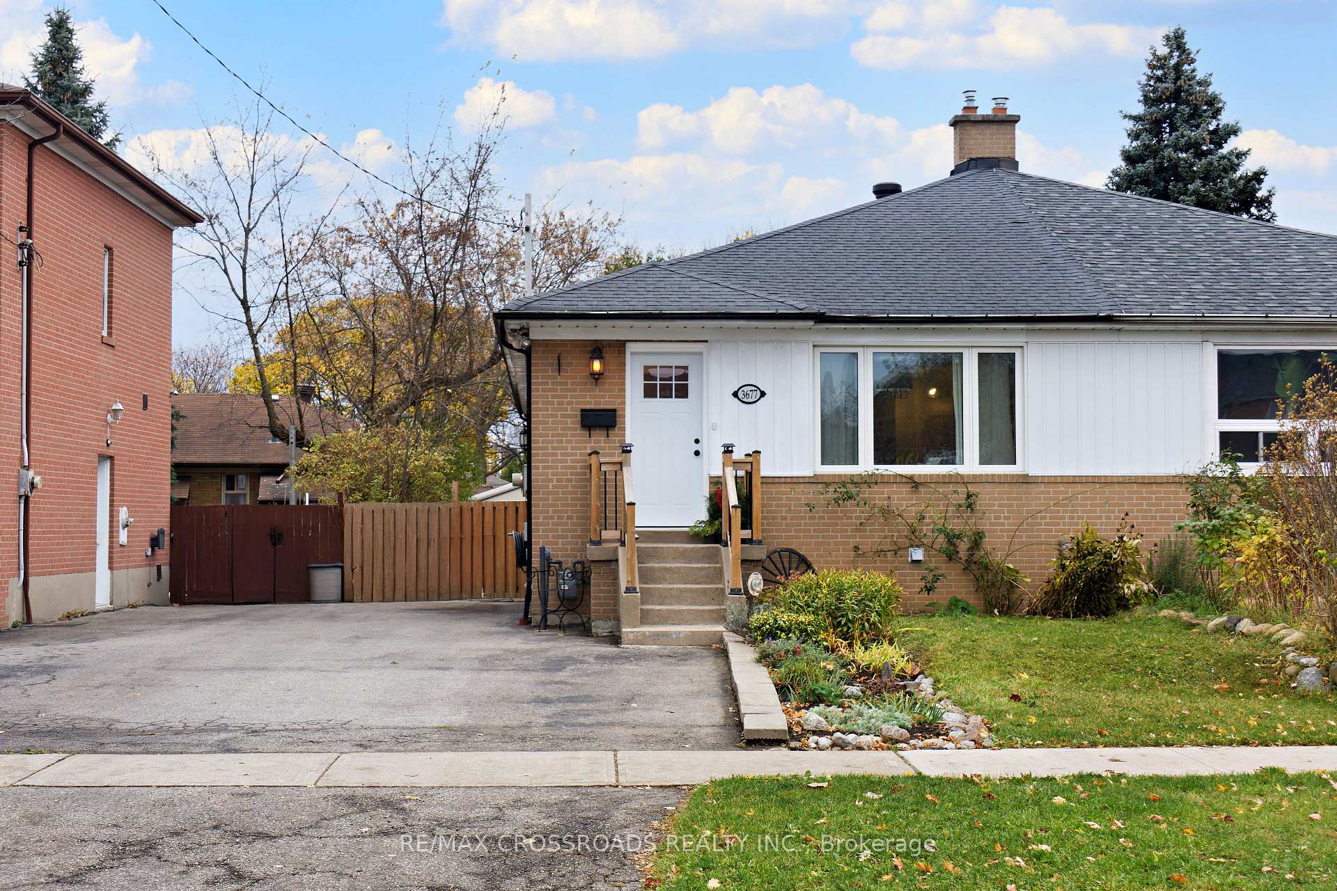 Photo 31 of 3677 St Clair Avenue, Scarborough, Cliffcrest — HOMEH