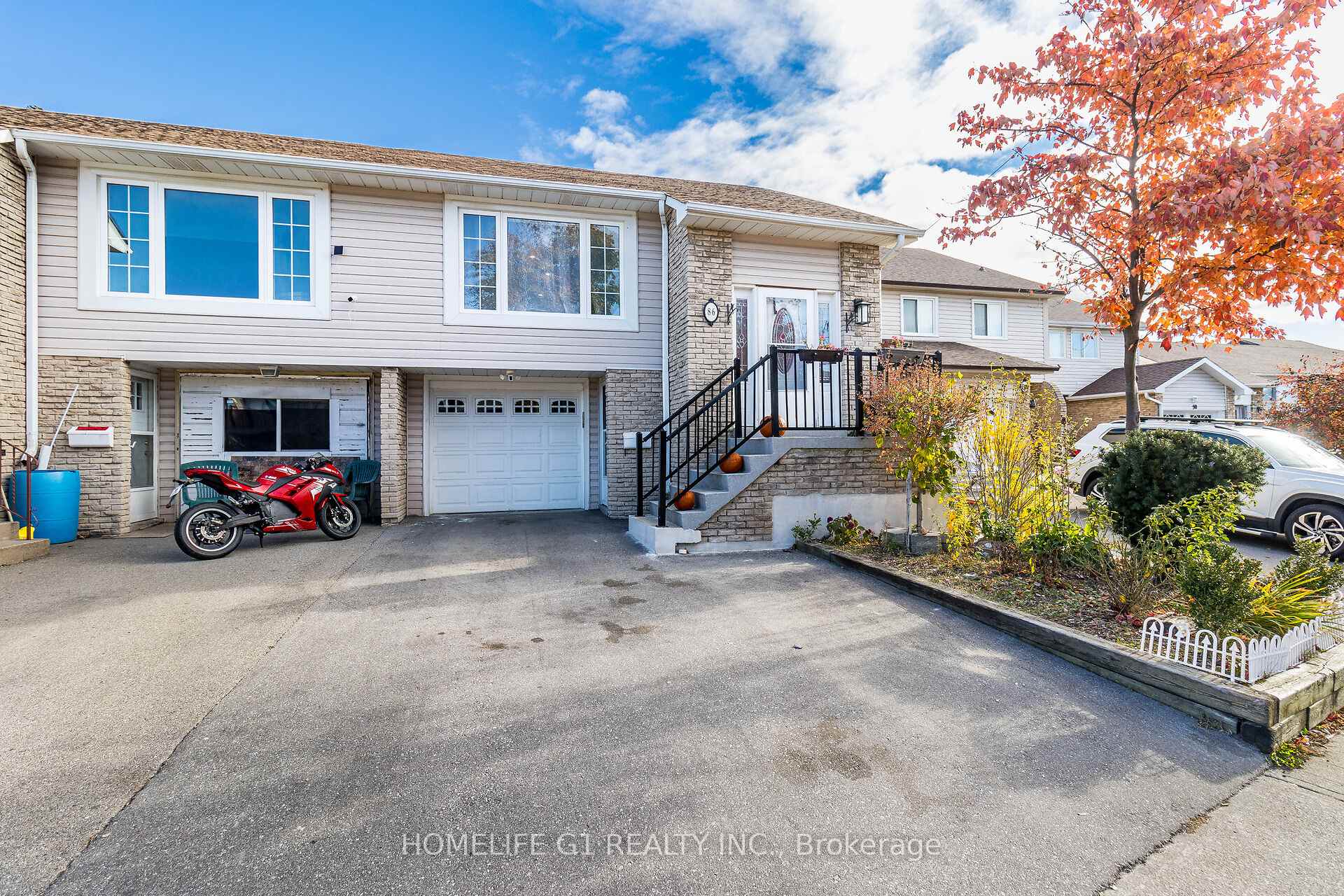 Photo 8 of 86 Primrose Crescent, Brampton, Heart Lake — HOMEH
