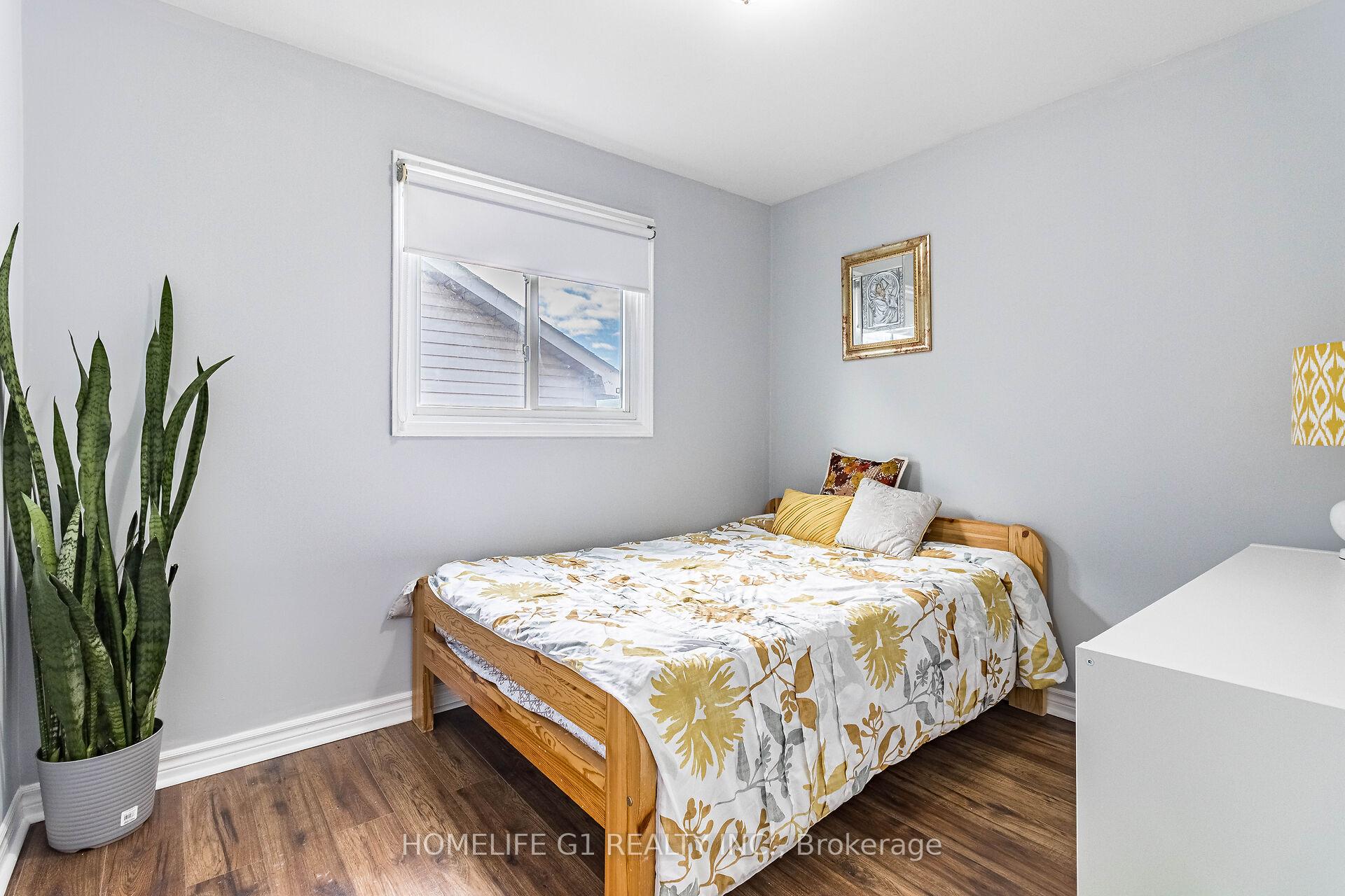 Photo 18 of 86 Primrose Crescent, Brampton, Heart Lake — HOMEH