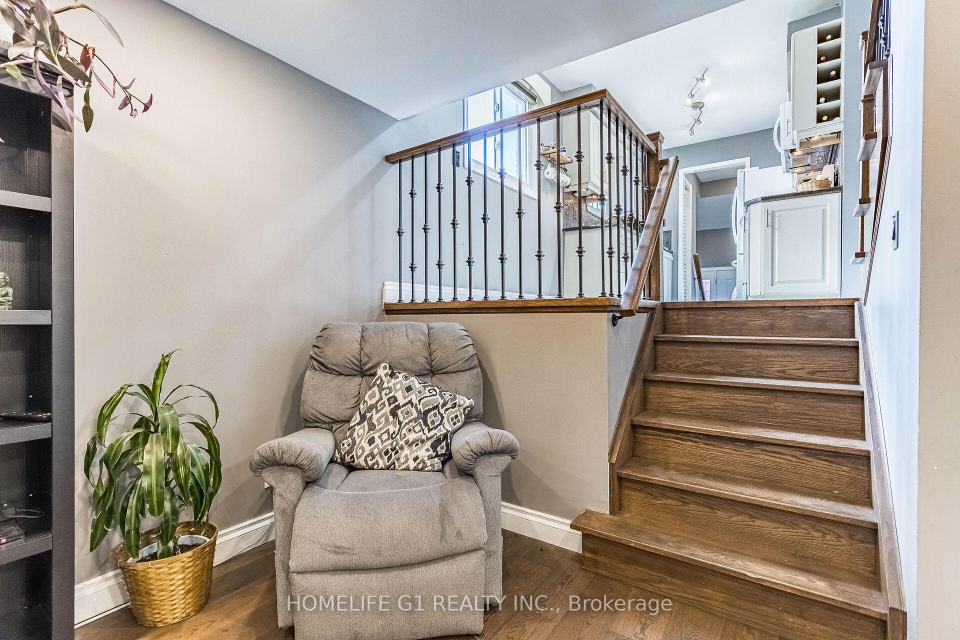 Photo 21 of 86 Primrose Crescent, Brampton, Heart Lake — HOMEH