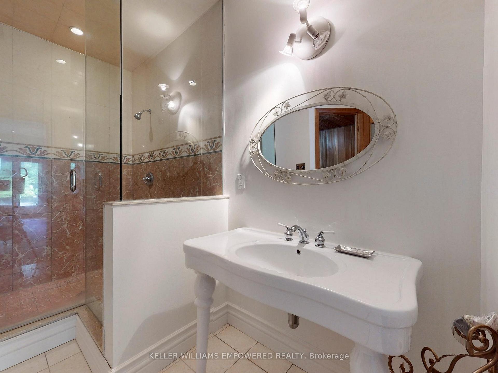 Photo 25 of 18 Mcroberts Place, Aurora, Aurora Estates — HOMEH
