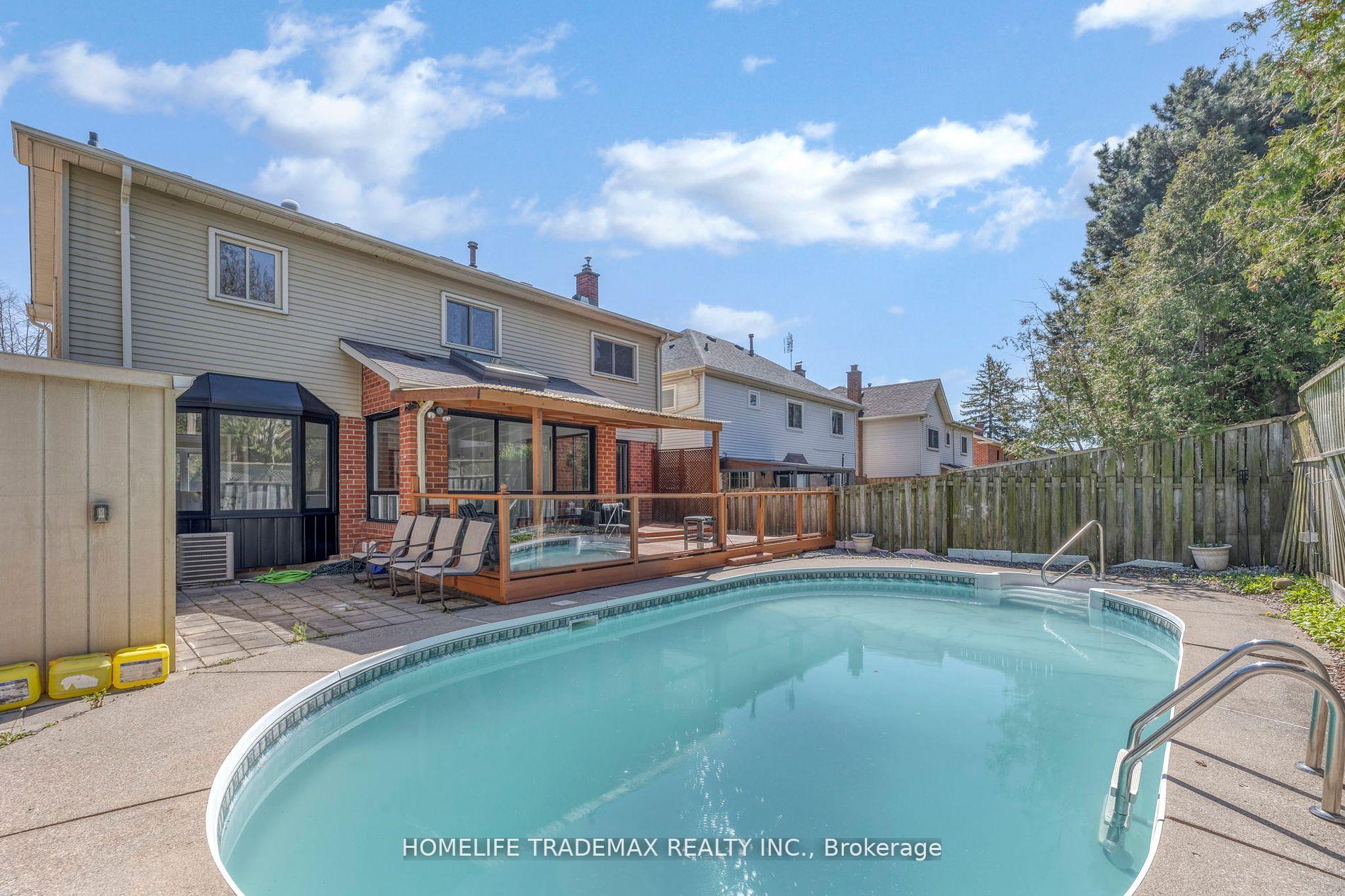Photo 3 of 1184 Pebblestone Crescent, Pickering, Liverpool — HOMEH