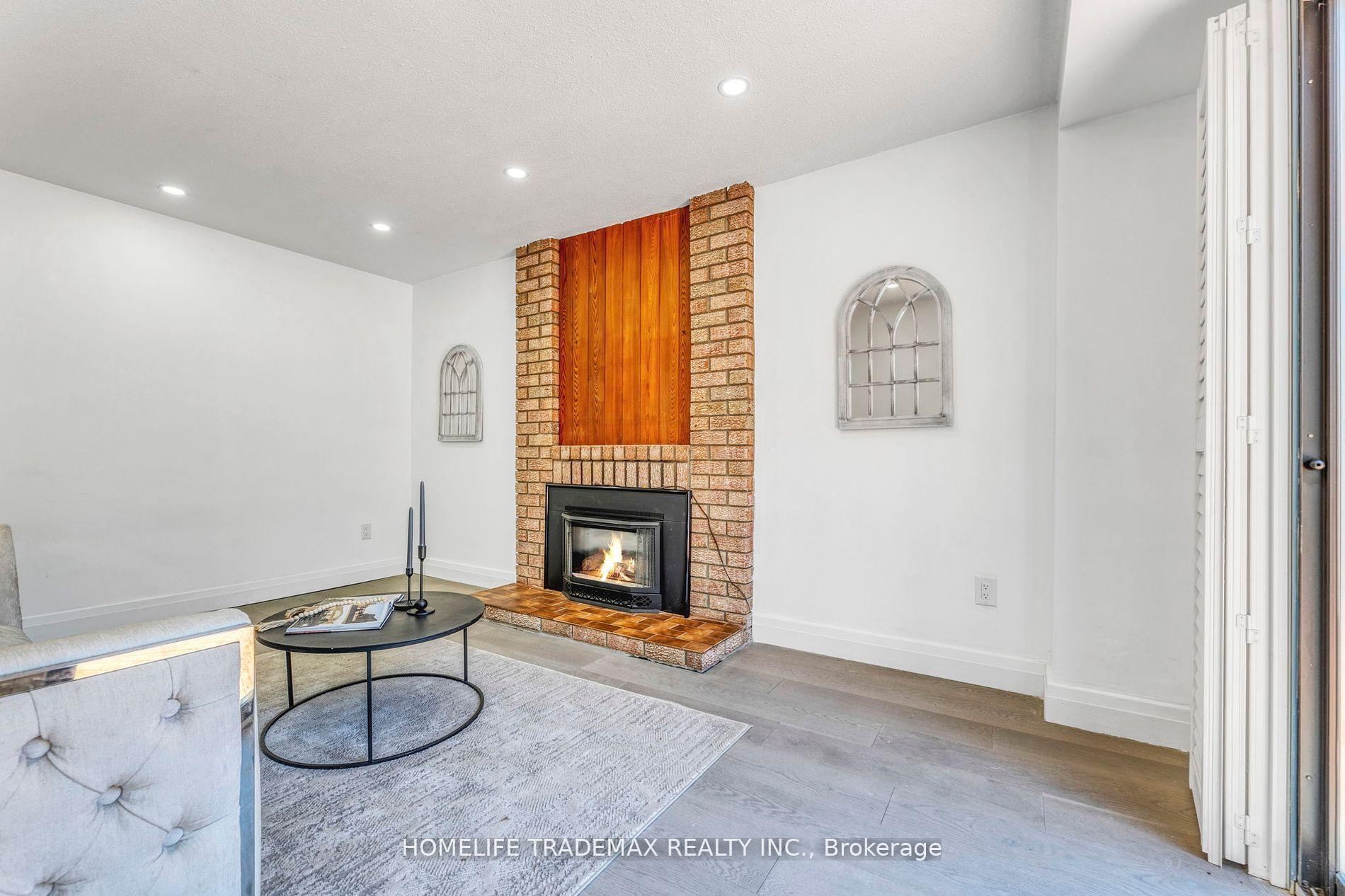 Photo 11 of 1184 Pebblestone Crescent, Pickering, Liverpool — HOMEH