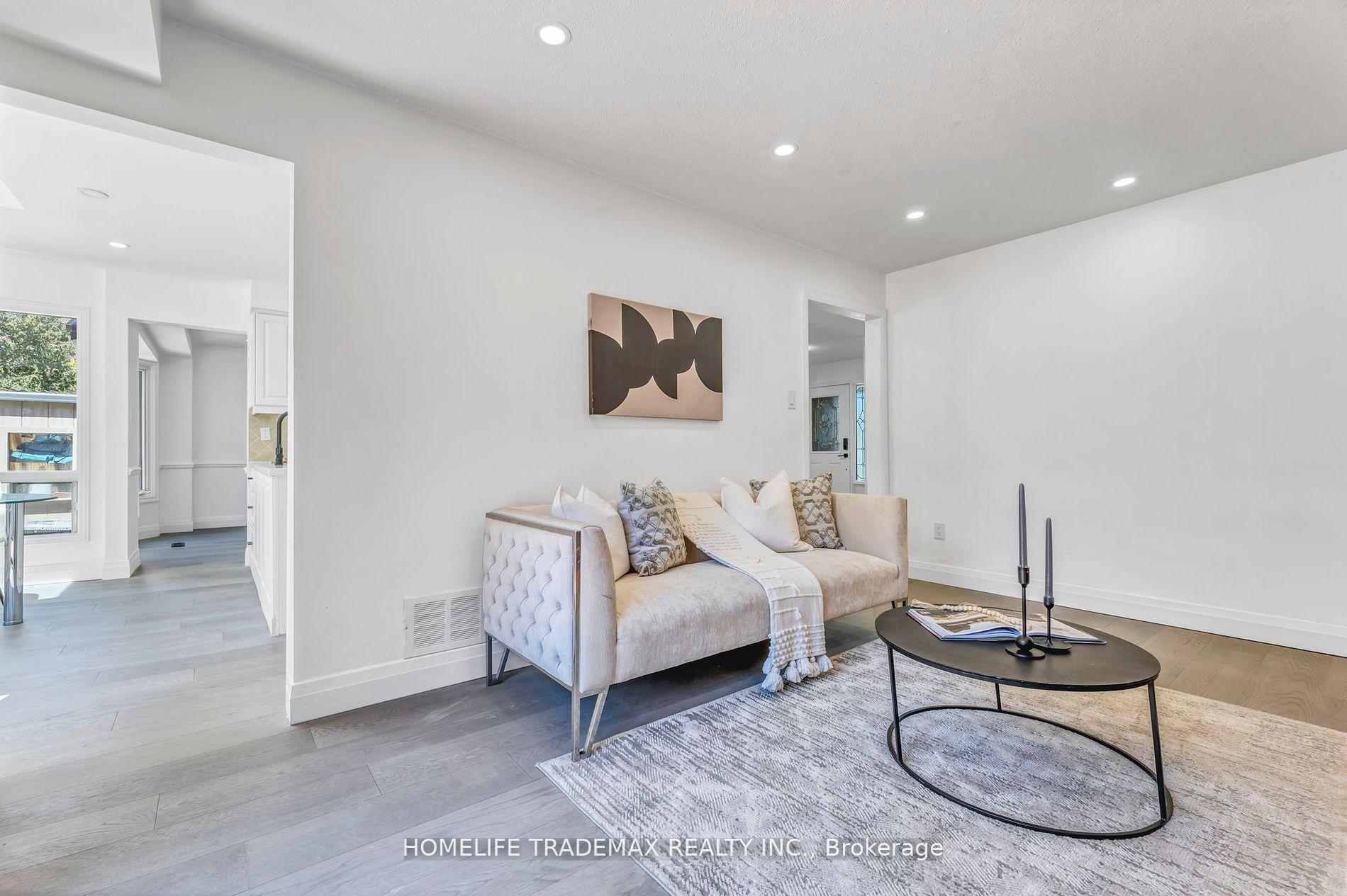 Photo 12 of 1184 Pebblestone Crescent, Pickering, Liverpool — HOMEH