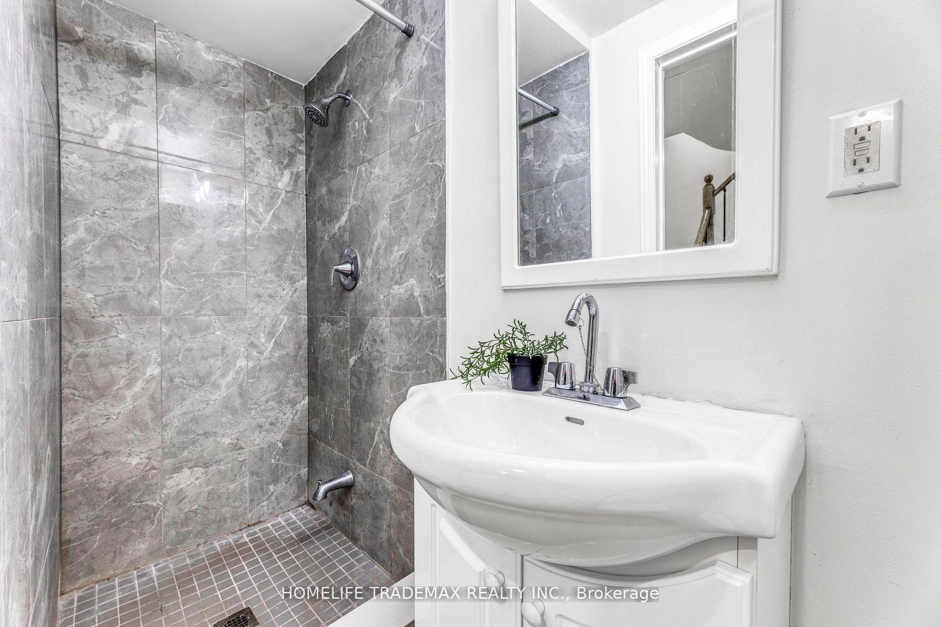 Photo 34 of 1184 Pebblestone Crescent, Pickering, Liverpool — HOMEH