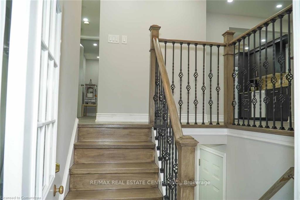 Photo 14 of 11 Wheatfield Crescent, Kitchener — HOMEH