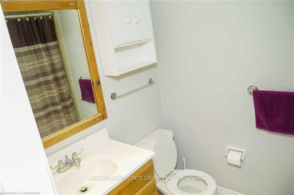 Photo 16 of 11 Wheatfield Crescent, Kitchener — HOMEH