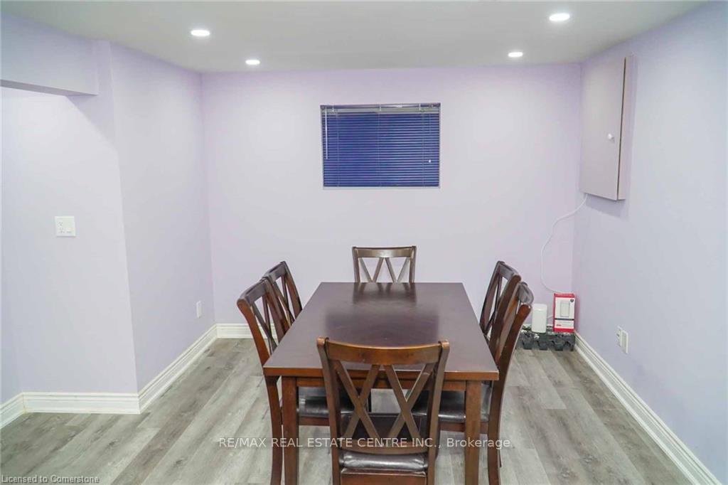 Photo 23 of 11 Wheatfield Crescent, Kitchener — HOMEH