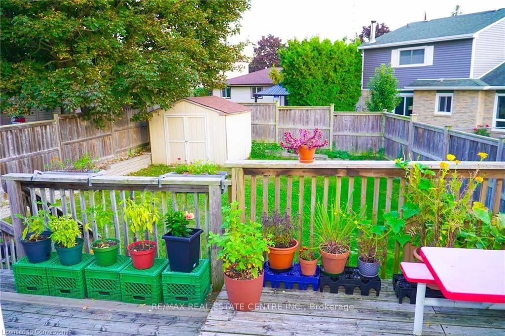 Photo 32 of 11 Wheatfield Crescent, Kitchener — HOMEH