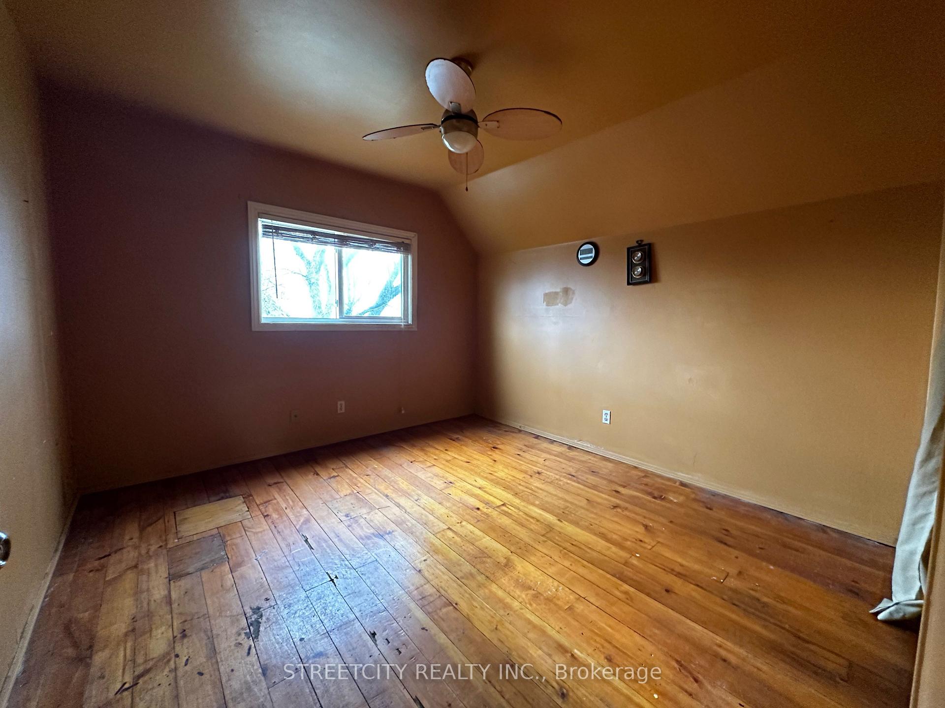 Photo 8 of 2375 Boswell Street, St. Clair — HOMEH