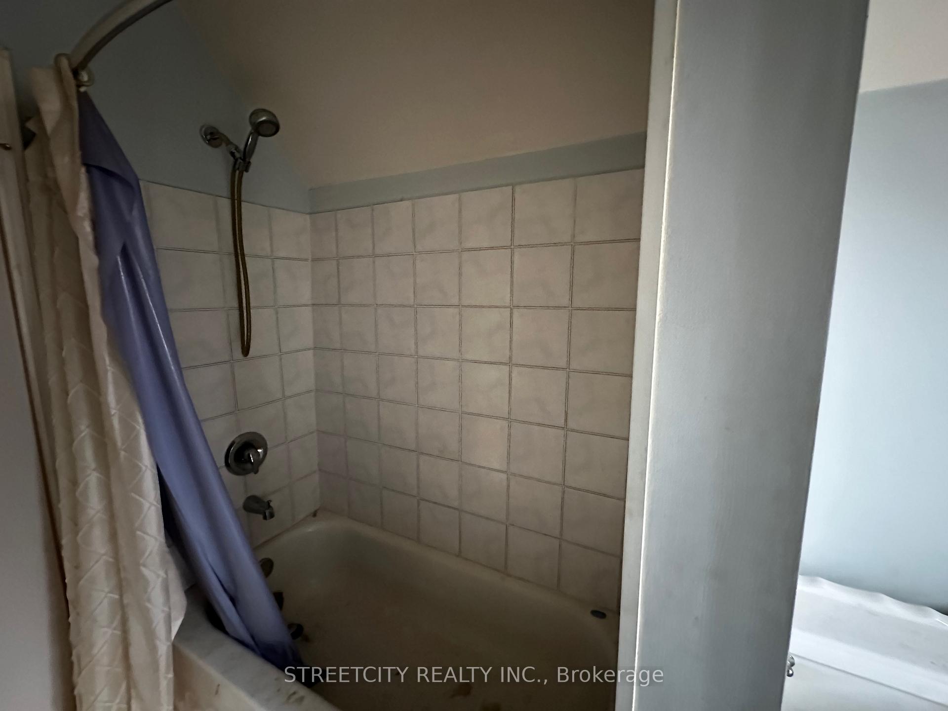 Photo 2 of 2375 Boswell Street, St. Clair — HOMEH
