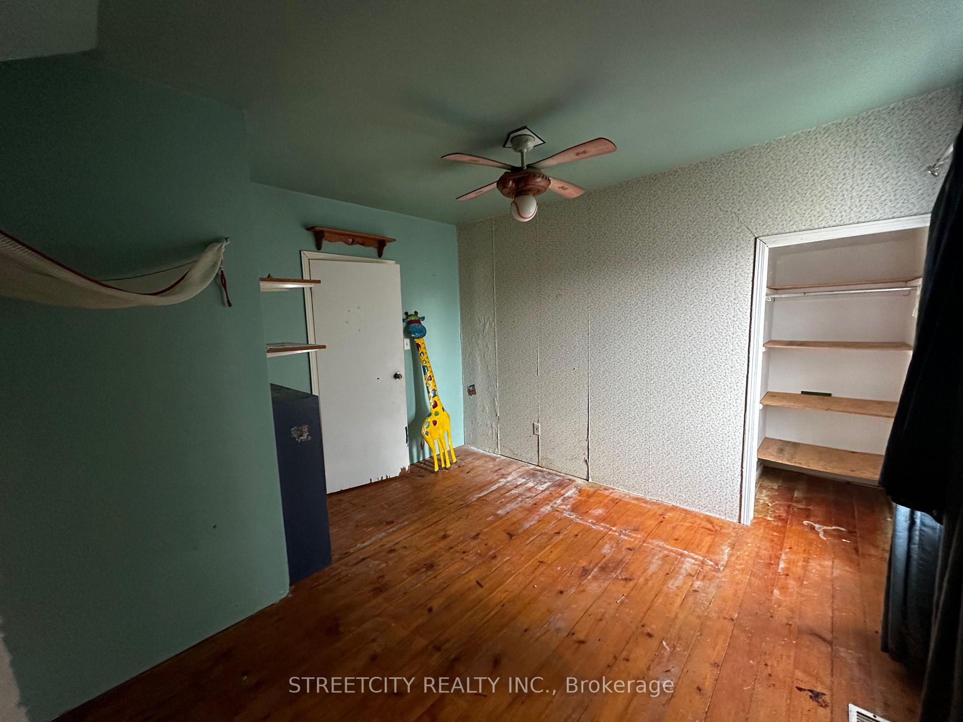 Photo 16 of 2375 Boswell Street, St. Clair — HOMEH