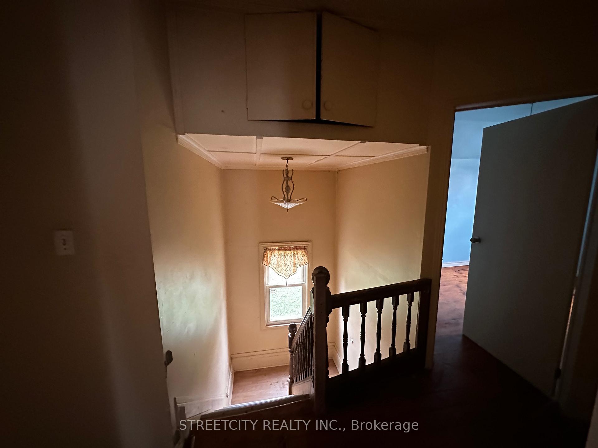 Photo 18 of 2375 Boswell Street, St. Clair — HOMEH