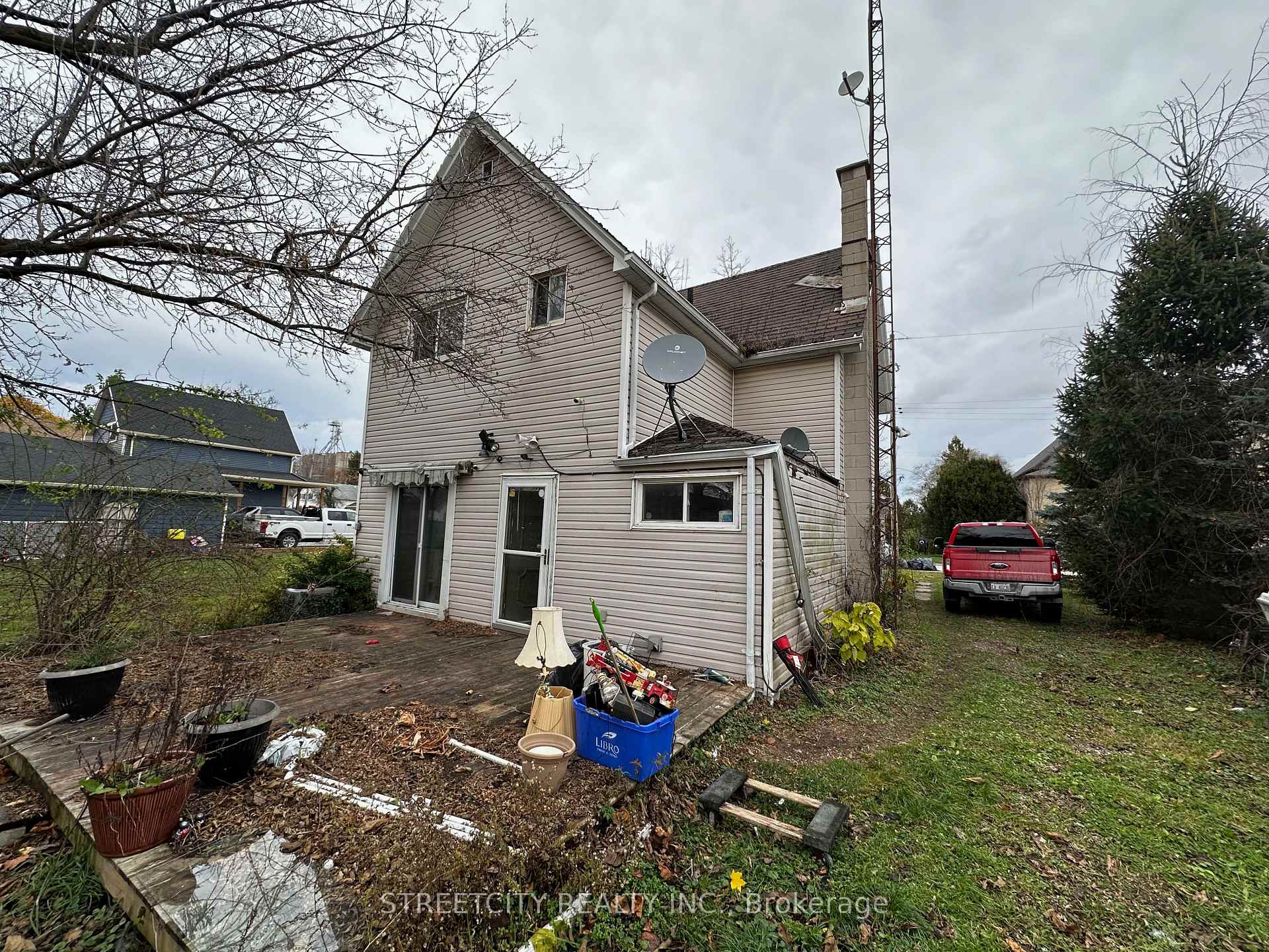 Photo 12 of 2375 Boswell Street, St. Clair — HOMEH