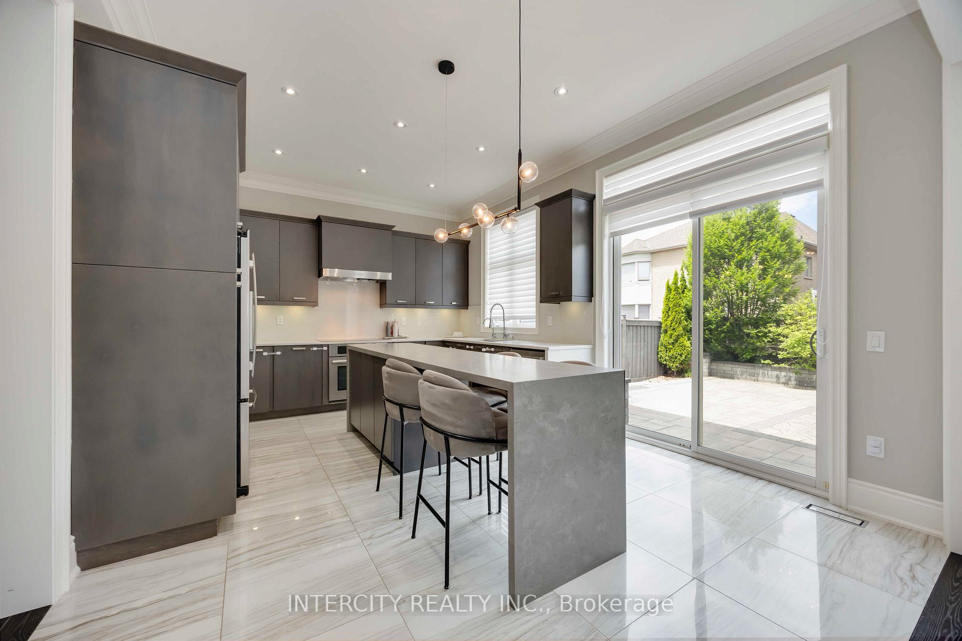 Photo 3 of 40 Garyscholl Road, Vaughan, Vellore Village — HOMEH