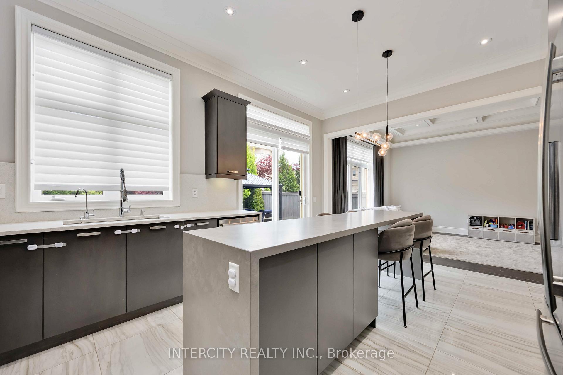 Photo 5 of 40 Garyscholl Road, Vaughan, Vellore Village — HOMEH