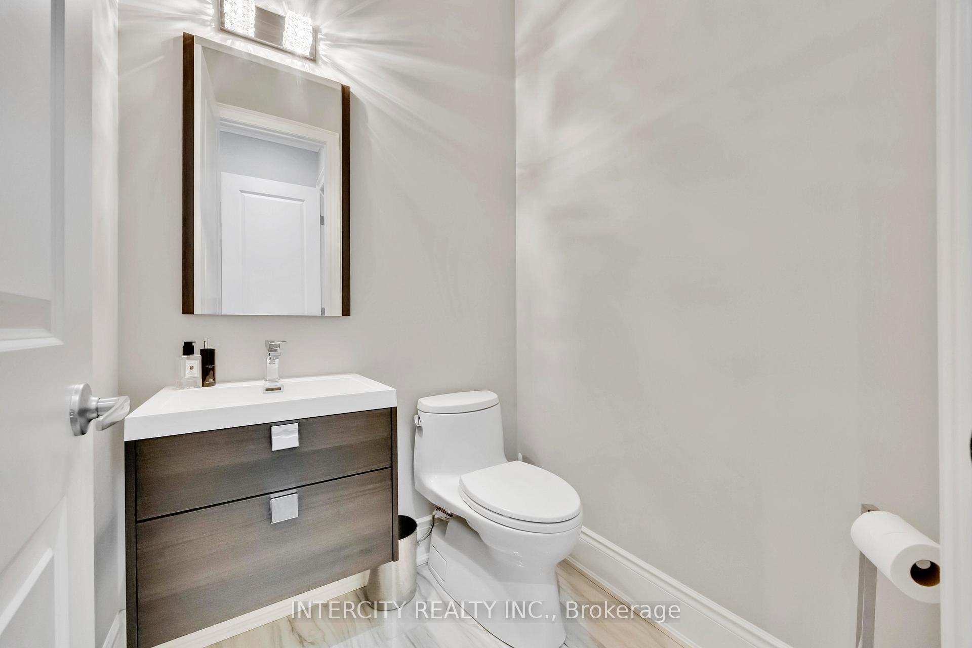 Photo 8 of 40 Garyscholl Road, Vaughan, Vellore Village — HOMEH