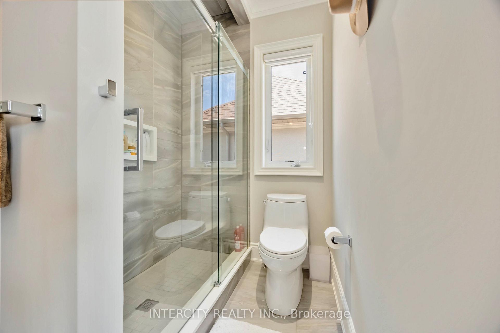 Photo 25 of 40 Garyscholl Road, Vaughan, Vellore Village — HOMEH