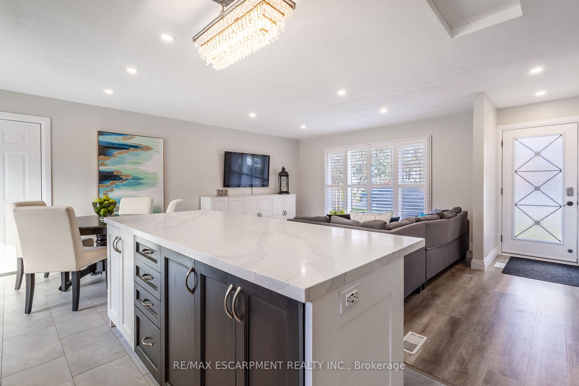 Photo 35 of 89 Dundee Drive, Haldimand — HOMEH