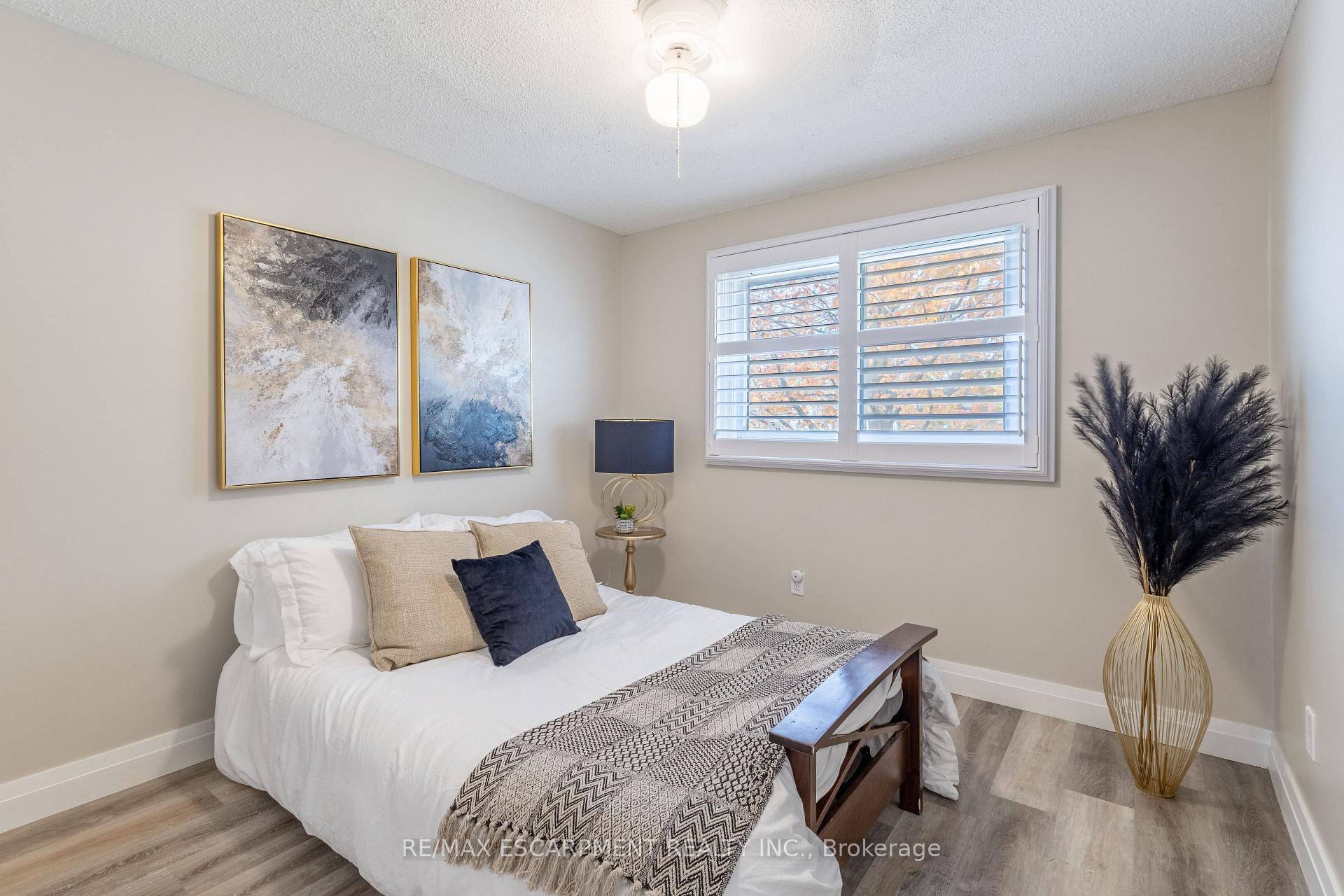 Photo 11 of 89 Dundee Drive, Haldimand — HOMEH