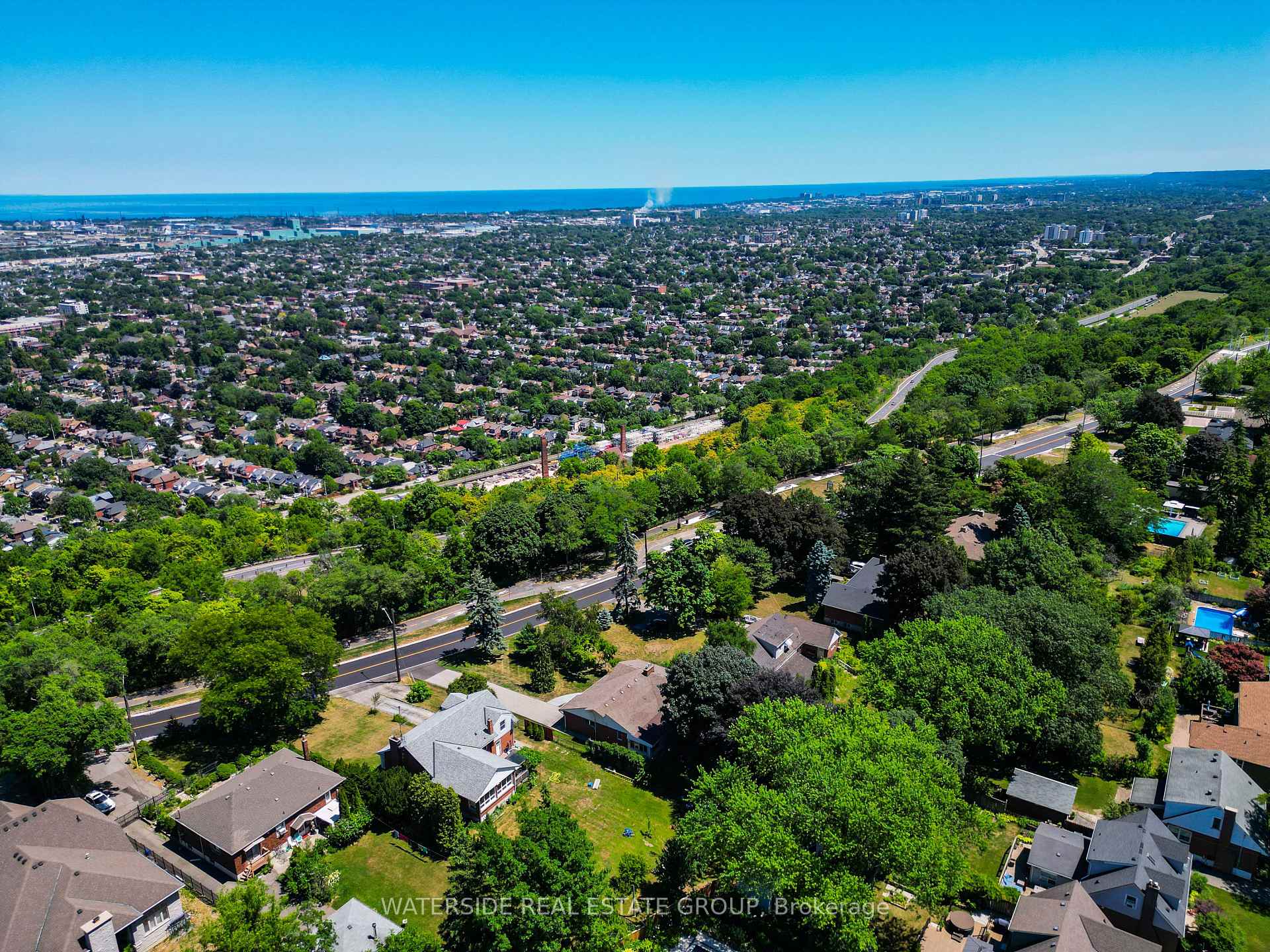 Photo 22 of 20 Mountain Brow Boulevard, Hamilton, Sunninghill — HOMEH