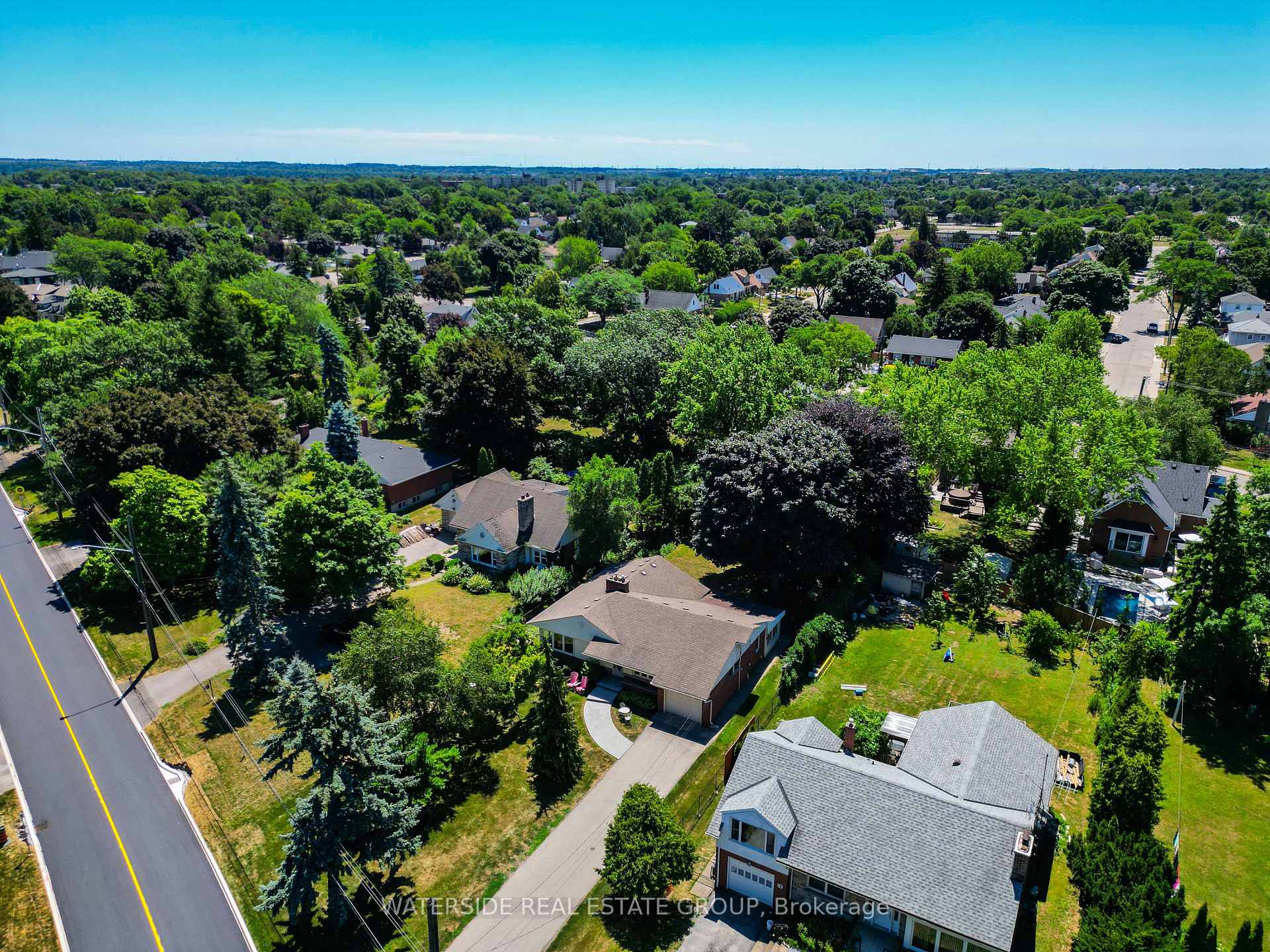 Photo 31 of 20 Mountain Brow Boulevard, Hamilton, Sunninghill — HOMEH