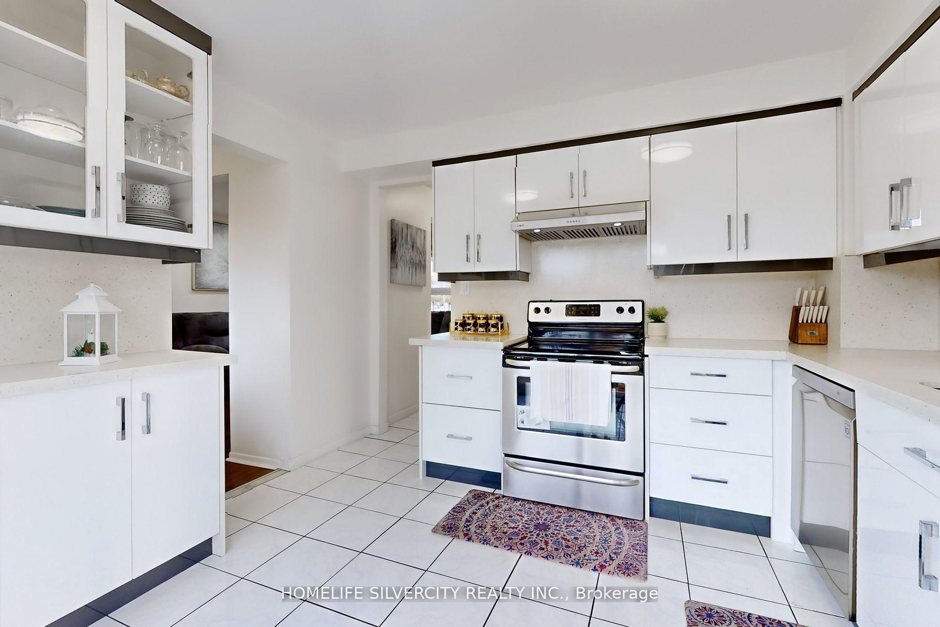 Photo 9 of 24 Norwood Place, Brampton, Westgate — HOMEH