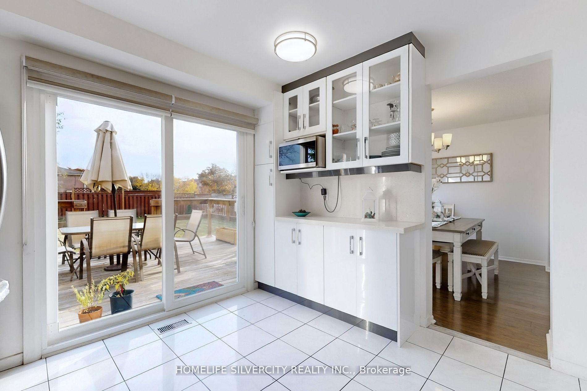 Photo 5 of 24 Norwood Place, Brampton, Westgate — HOMEH