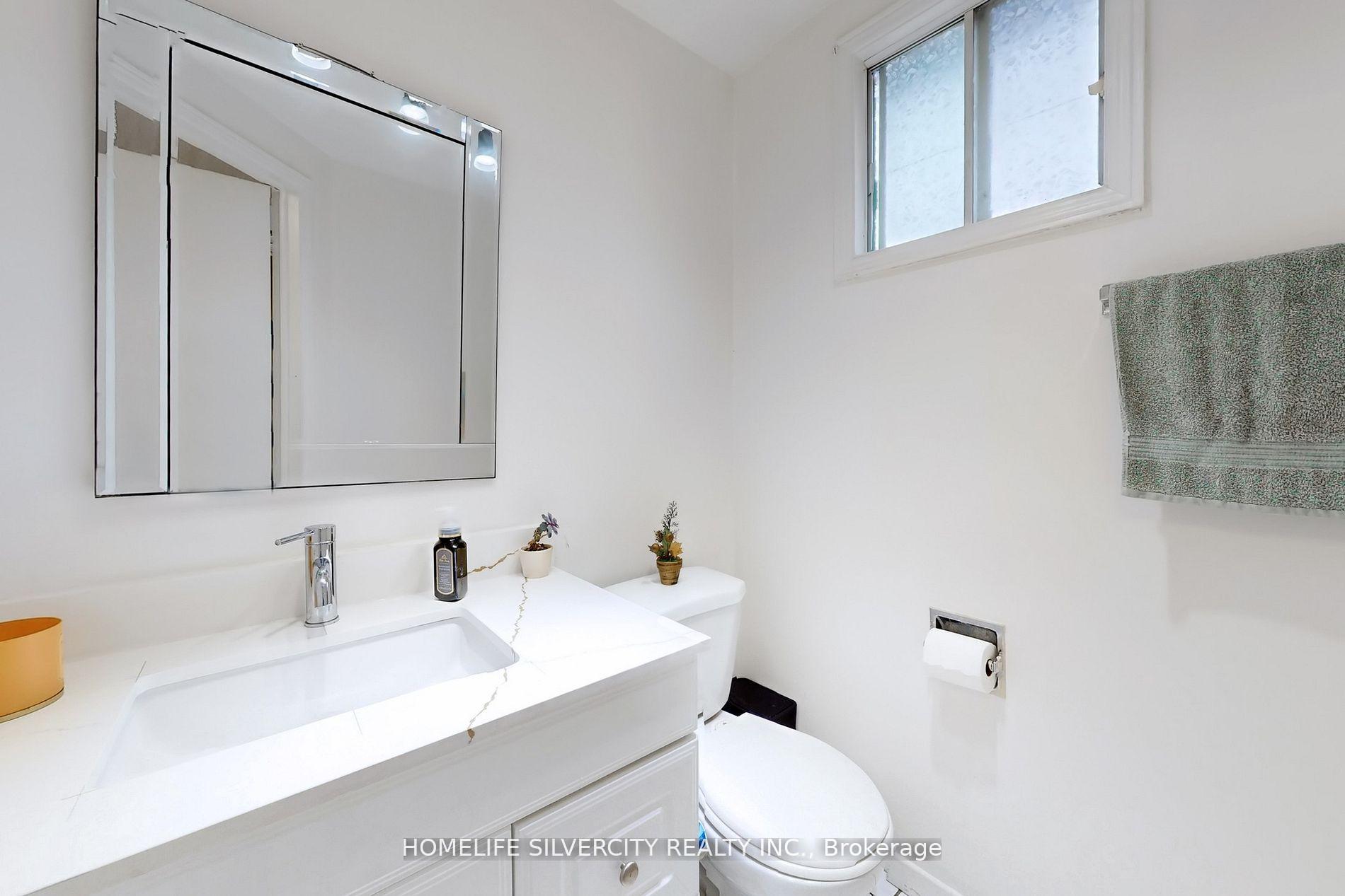 Photo 12 of 24 Norwood Place, Brampton, Westgate — HOMEH