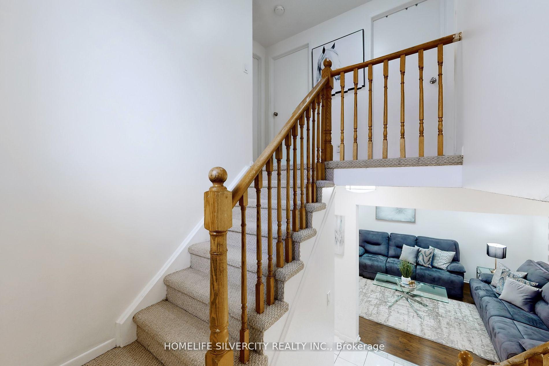 Photo 16 of 24 Norwood Place, Brampton, Westgate — HOMEH