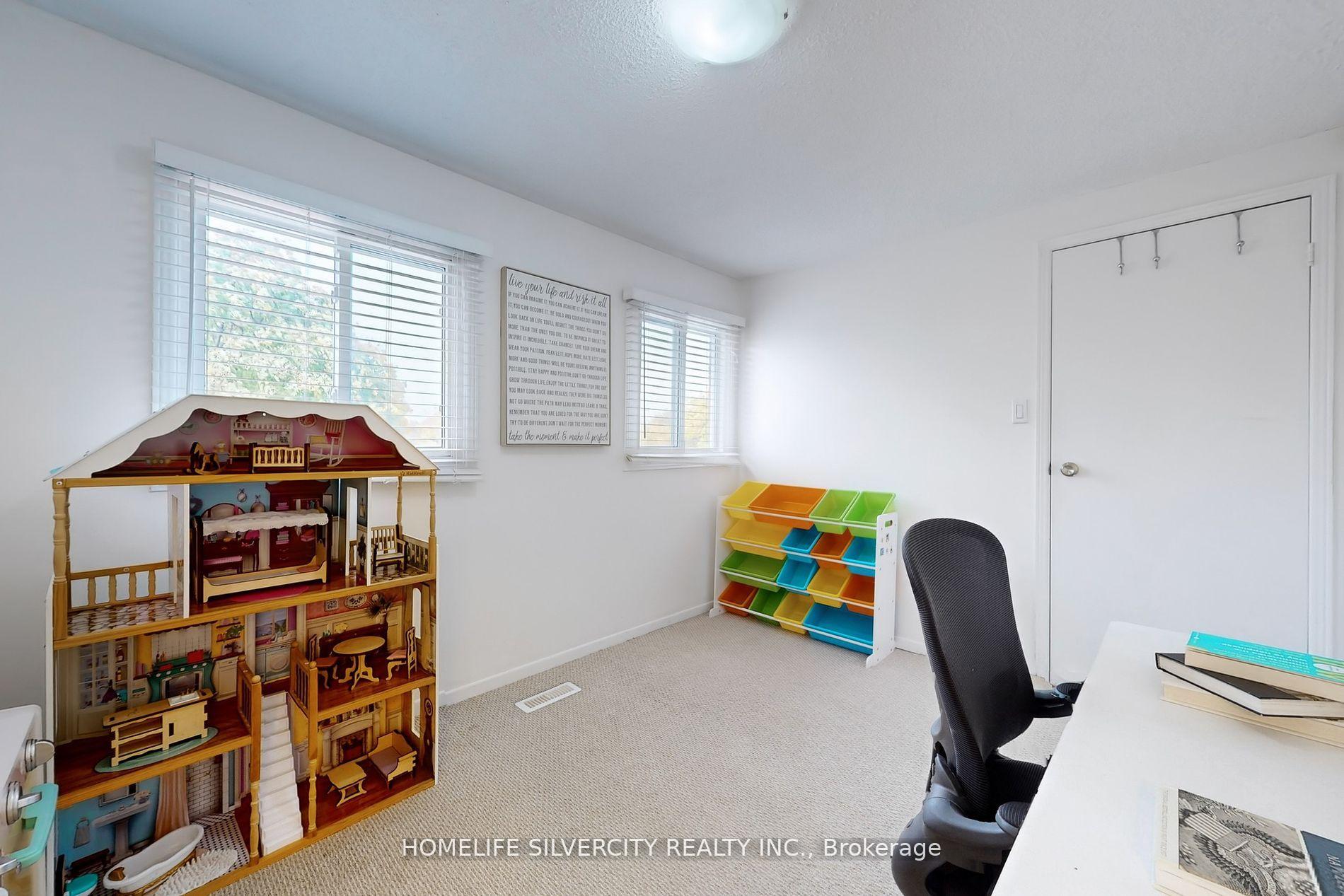 Photo 18 of 24 Norwood Place, Brampton, Westgate — HOMEH