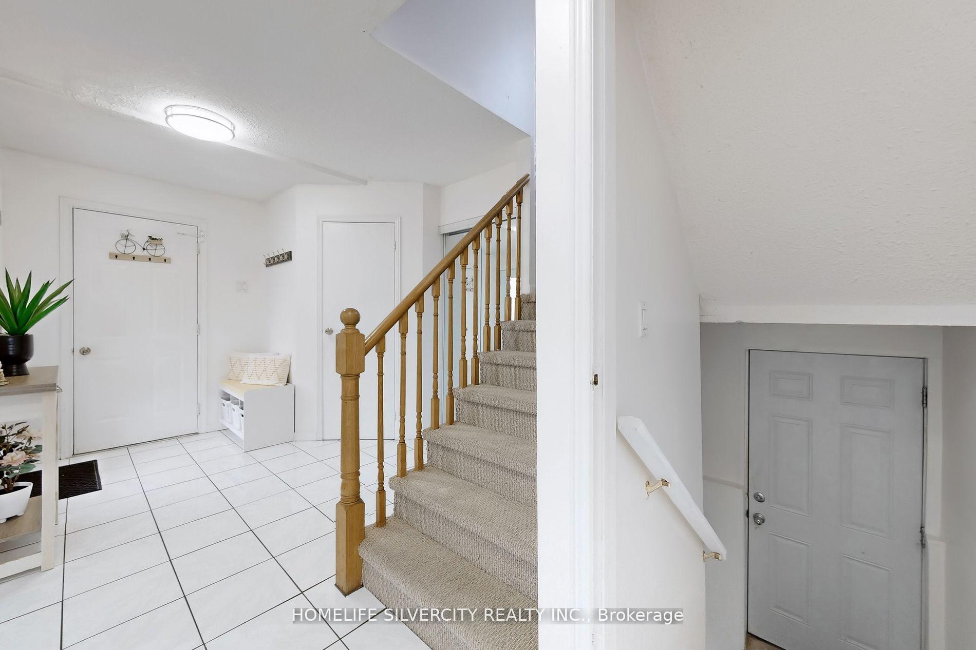 Photo 25 of 24 Norwood Place, Brampton, Westgate — HOMEH