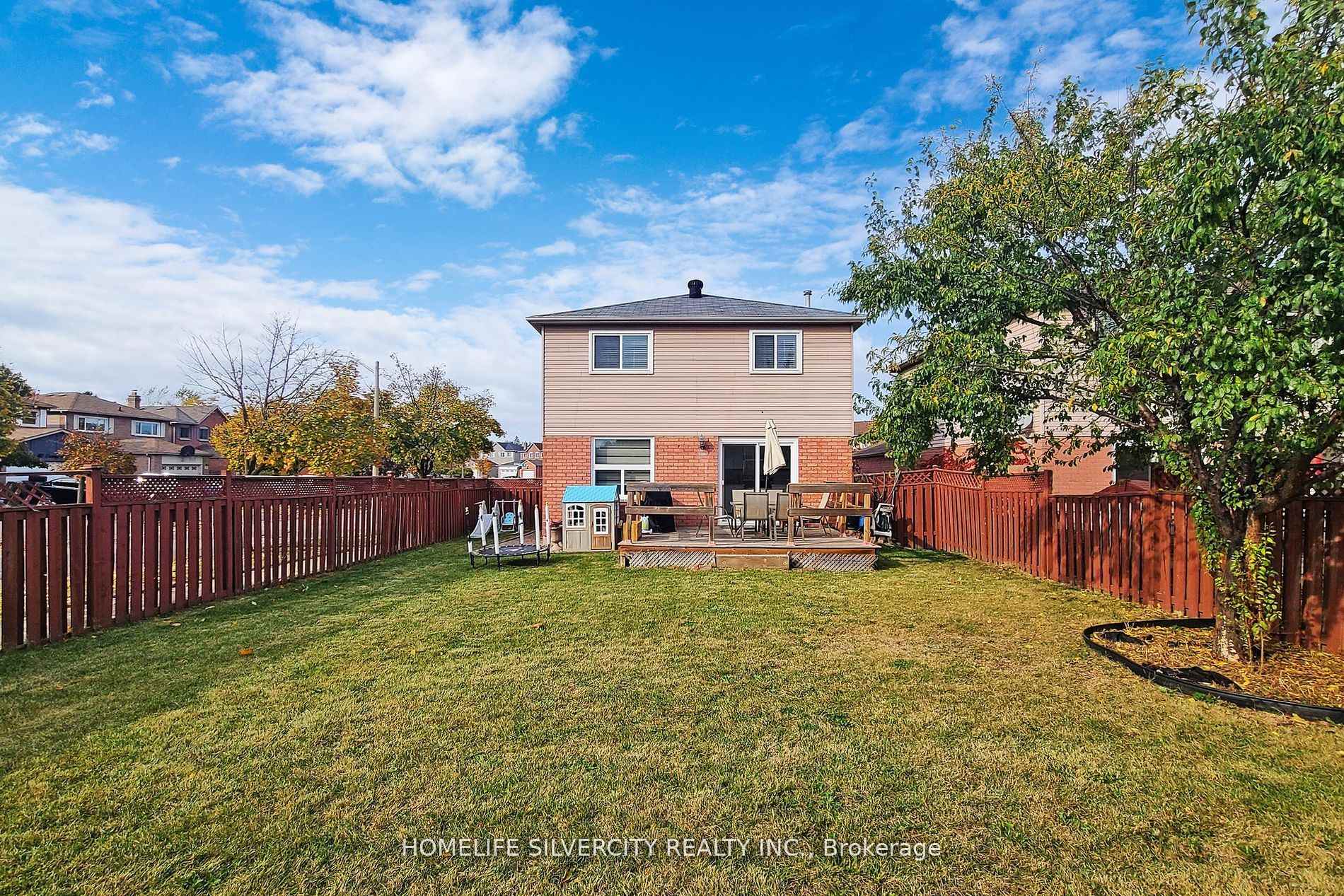 Photo 37 of 24 Norwood Place, Brampton, Westgate — HOMEH